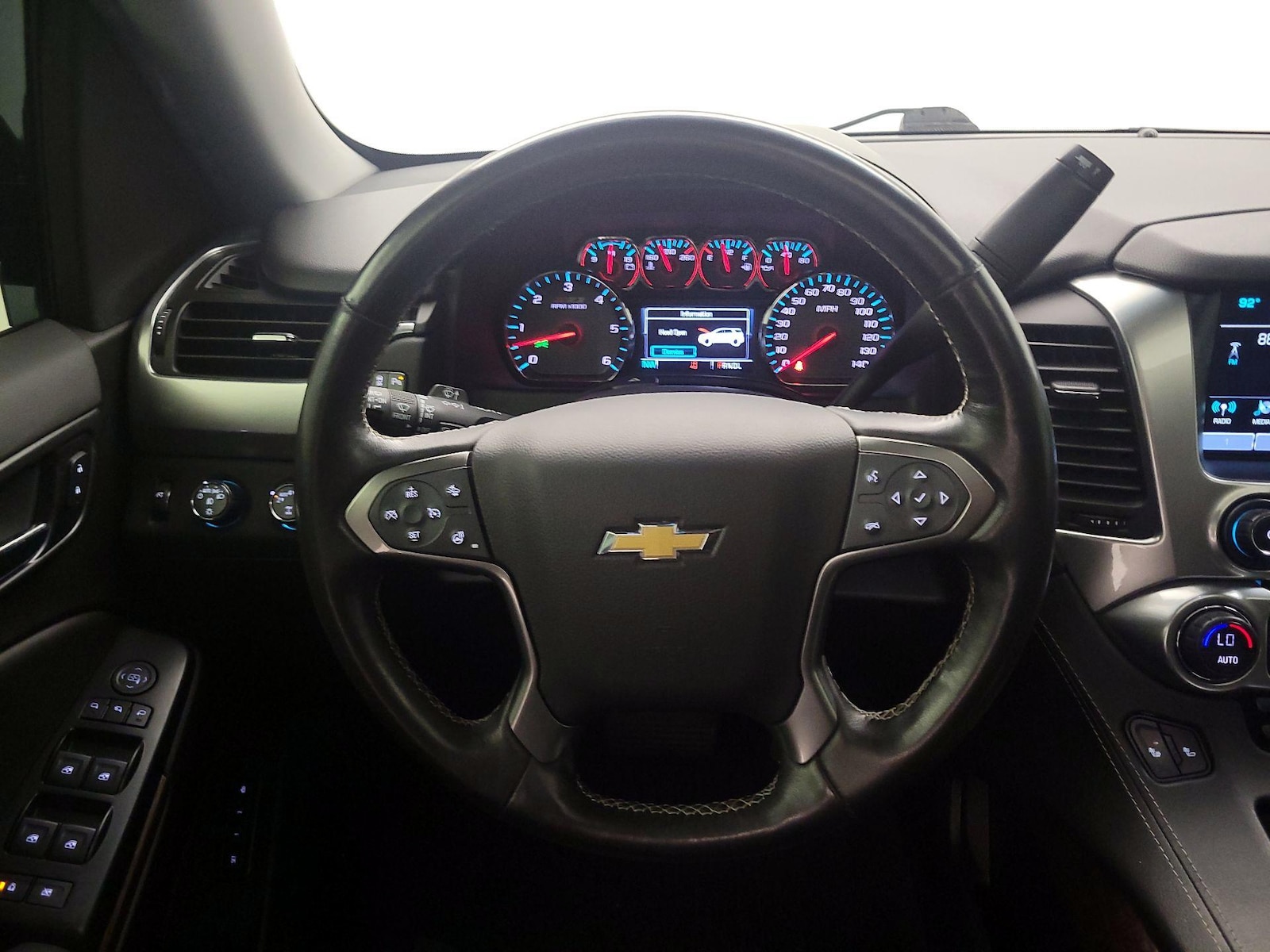 2020 Chevrolet Tahoe LT - Photo 11