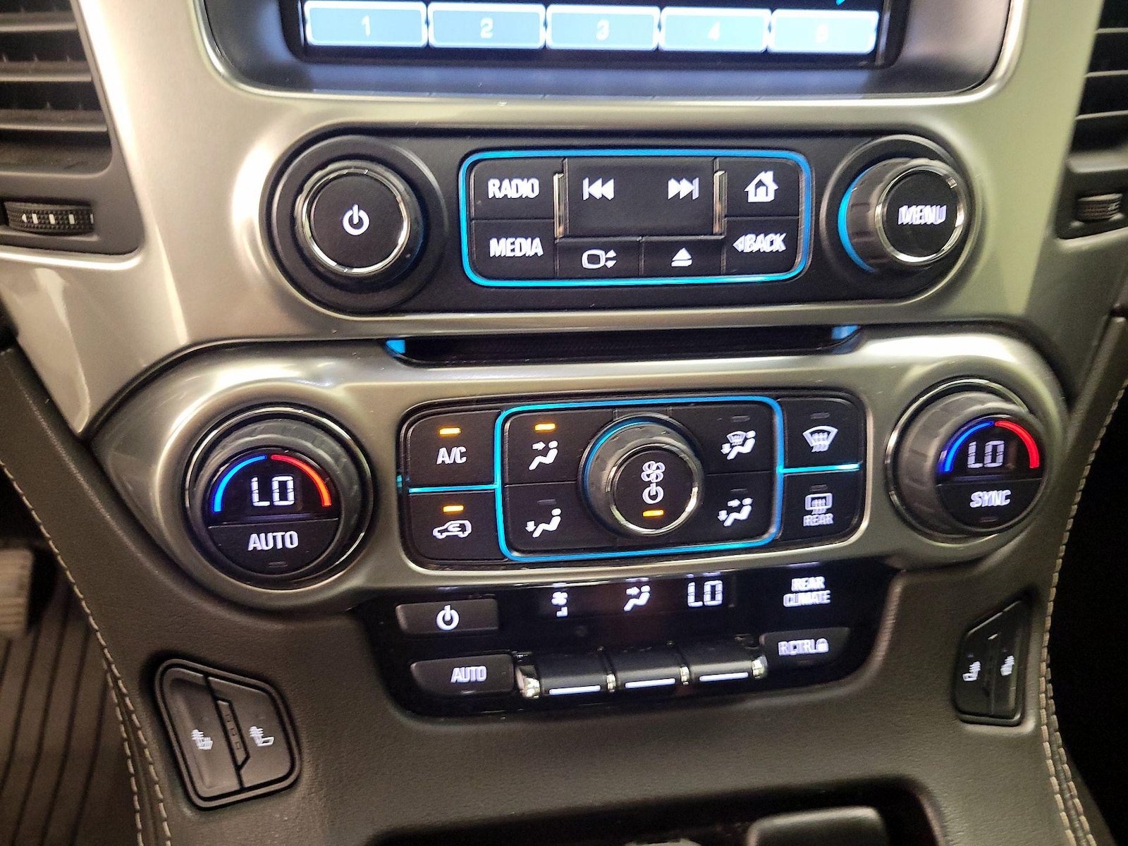2020 Chevrolet Tahoe LT - Photo 17