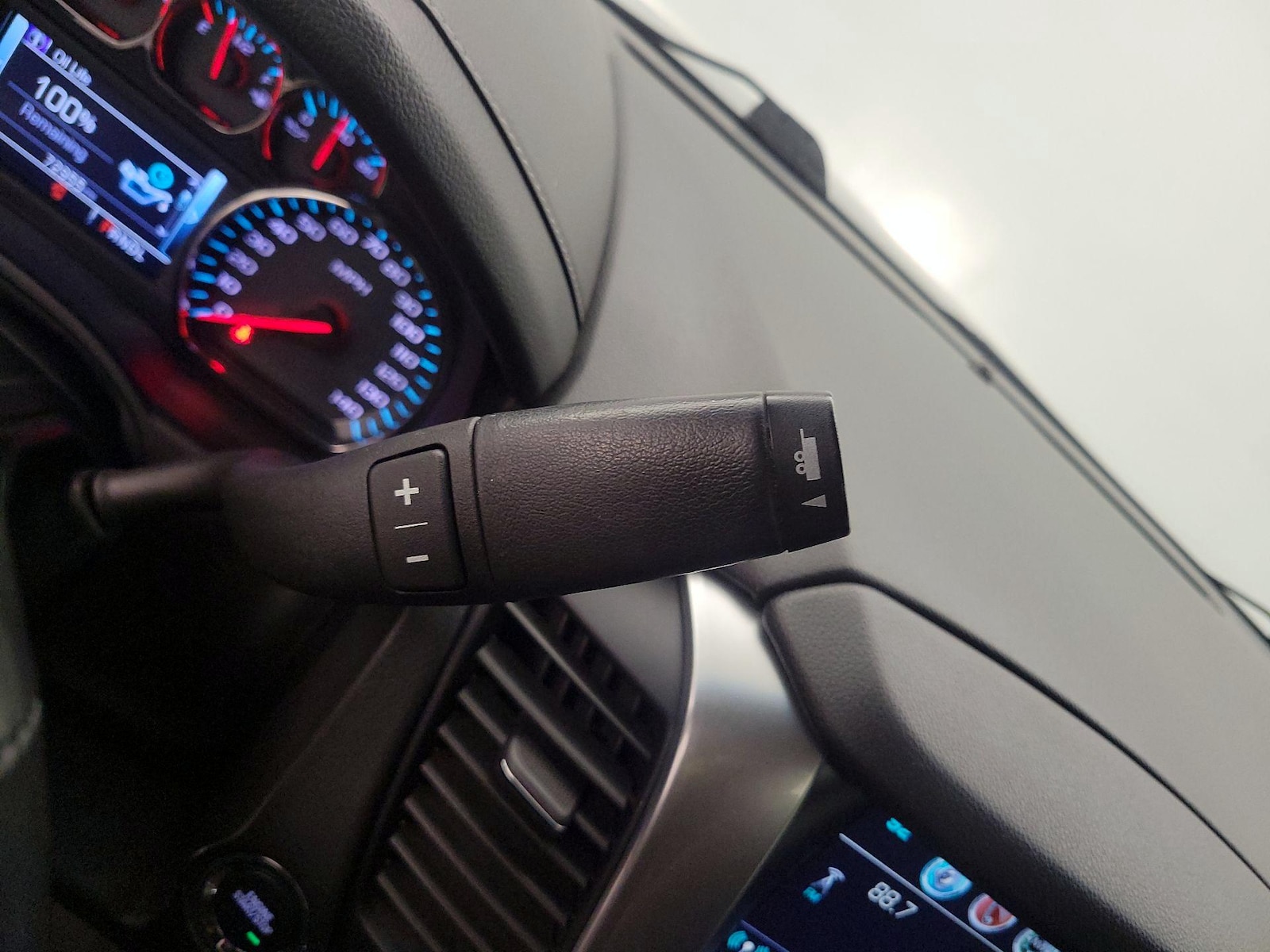 2020 Chevrolet Tahoe LT - Photo 18