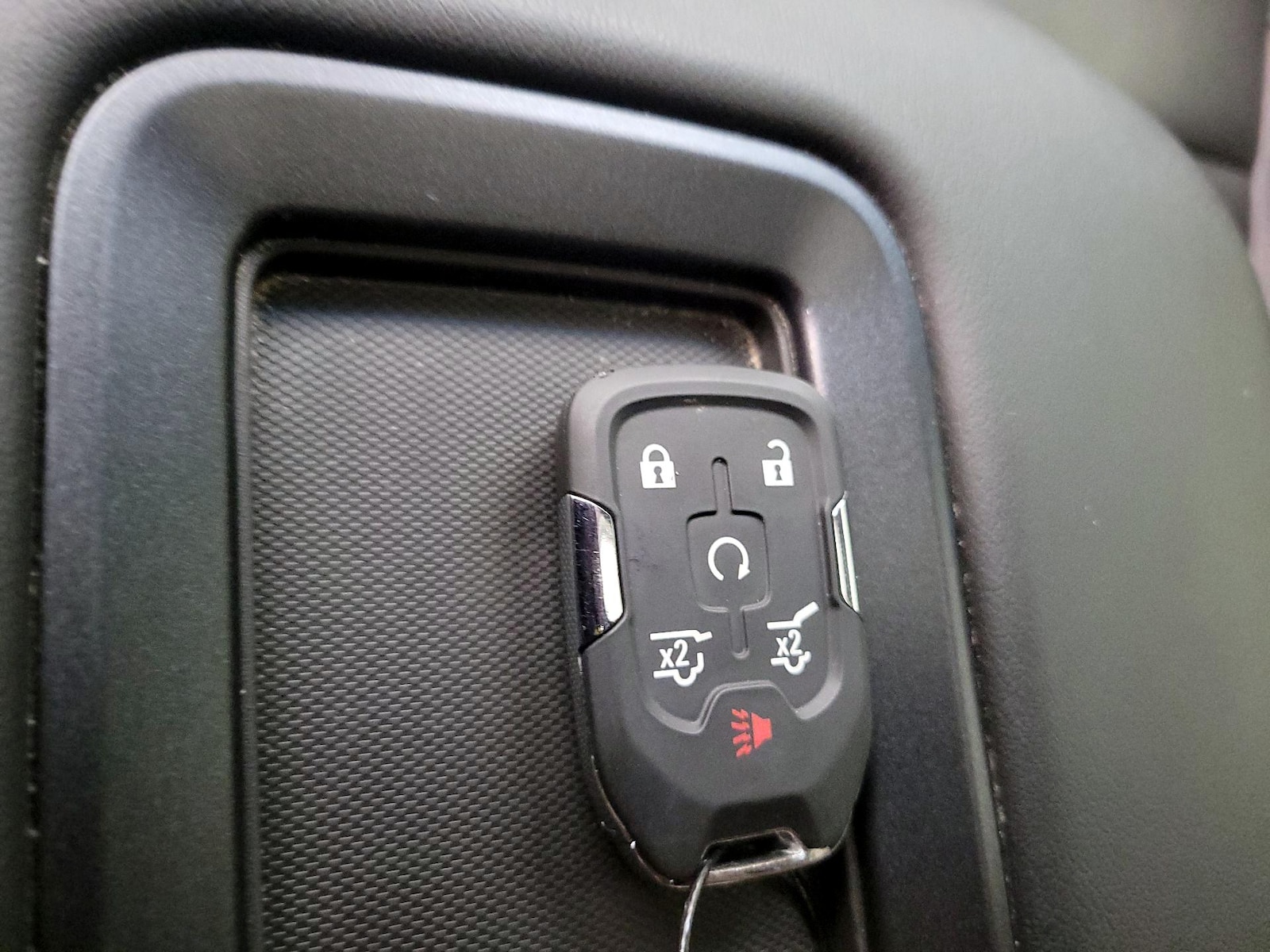 2020 Chevrolet Tahoe LT - Photo 25
