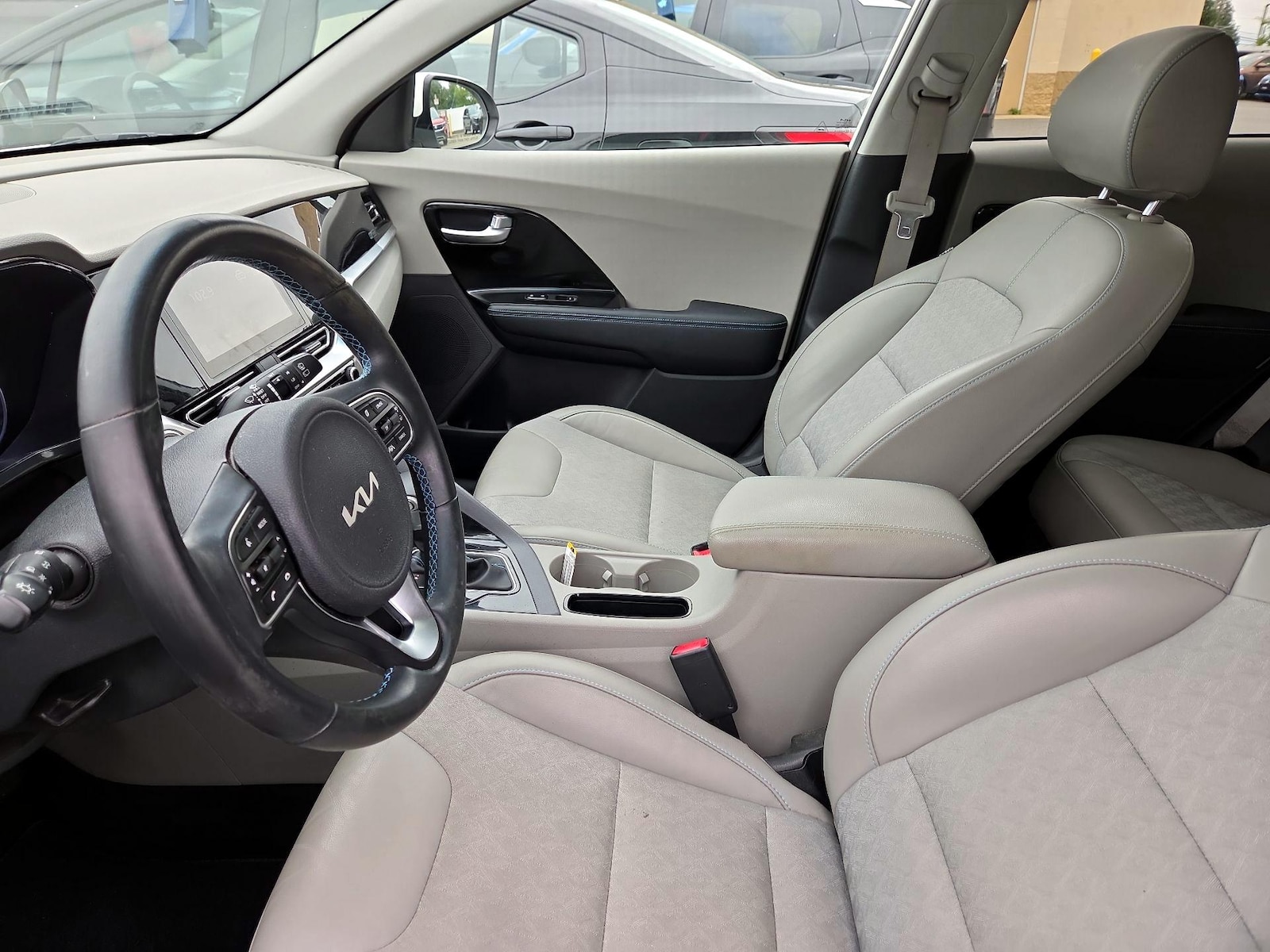 Power Seat(s) & Side Airbags