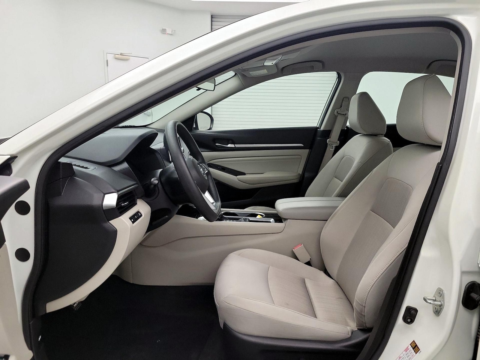 2021 Nissan Altima SV - Photo 12