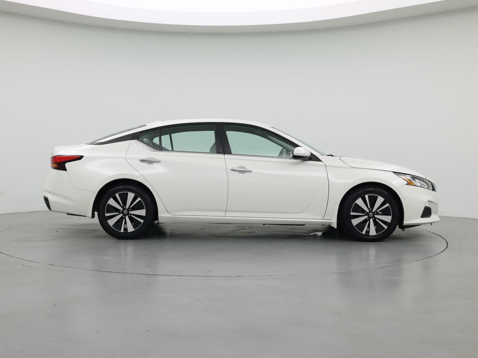 2021 Nissan Altima SV - Photo 8