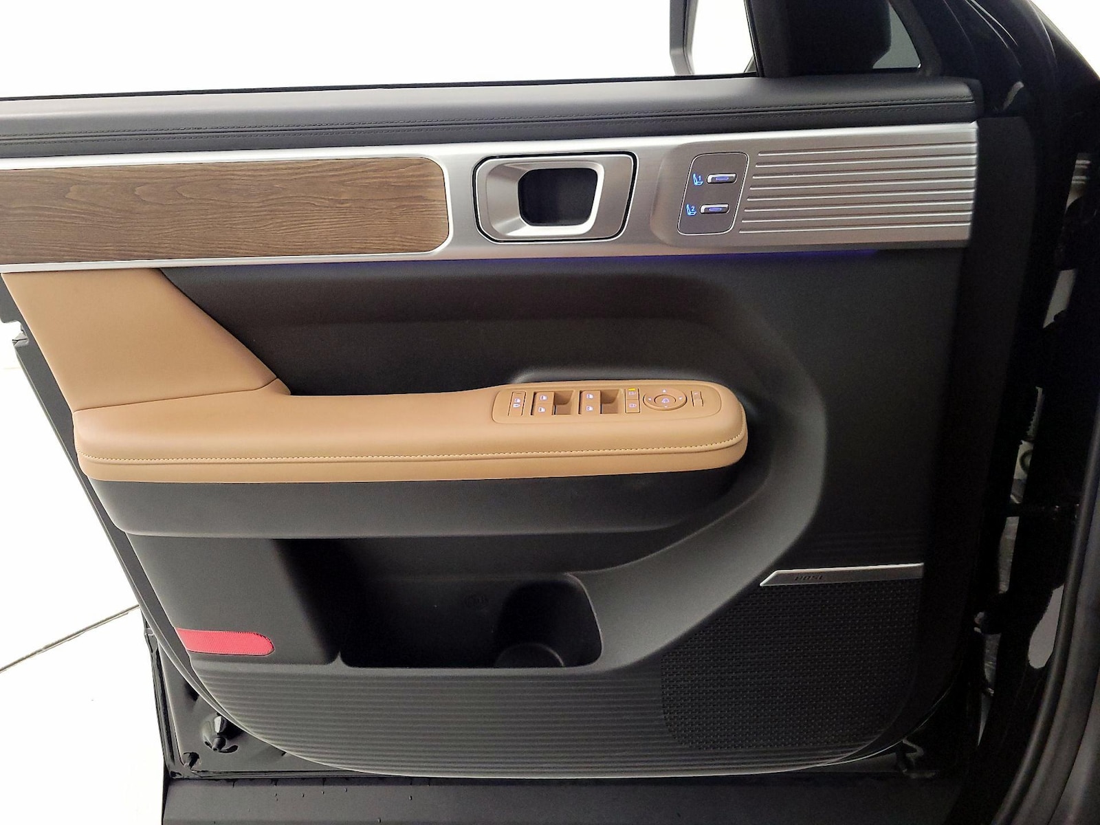 2025 Hyundai Santa Fe Limited - Photo 13