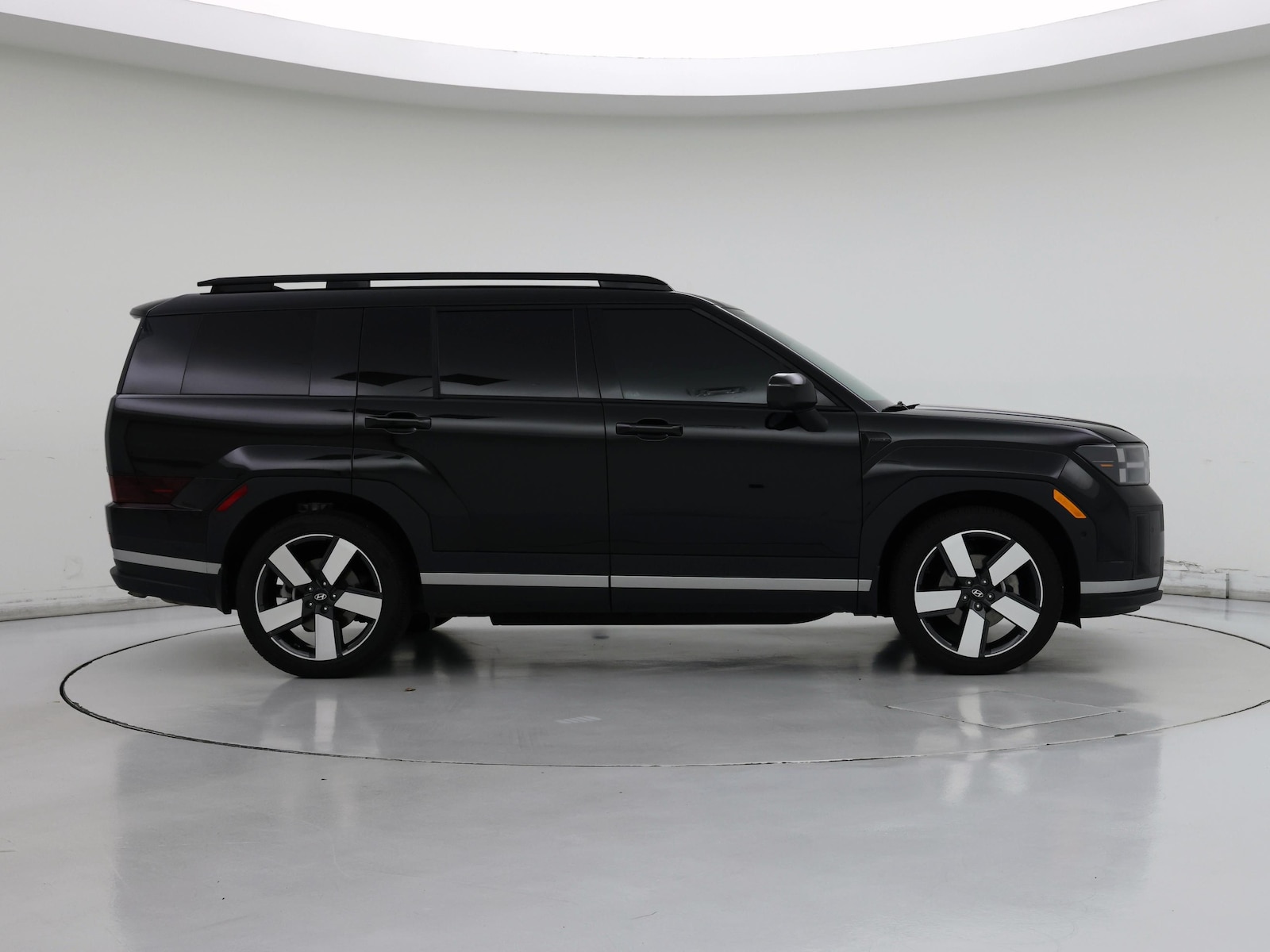 2025 Hyundai Santa Fe Limited - Photo 8