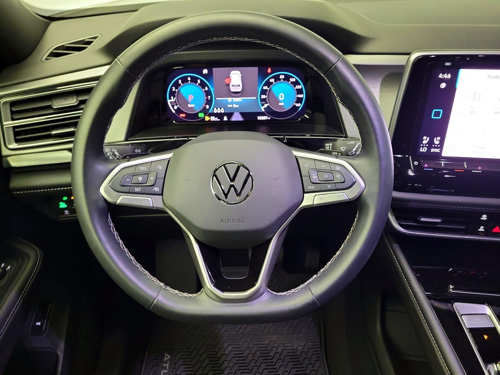 2024 Volkswagen Atlas Cross Sport SE w/Tech - Photo 11