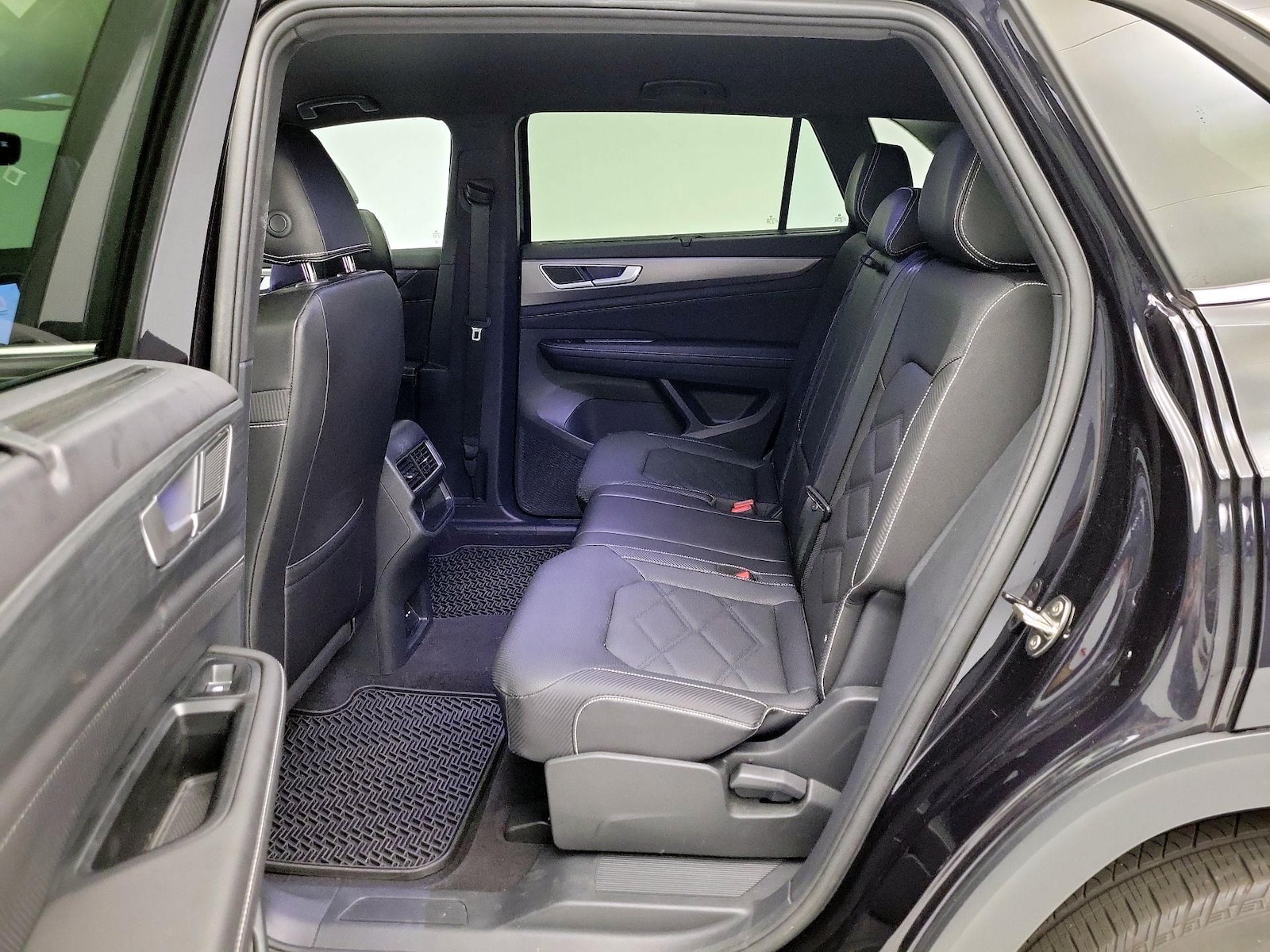 2024 Volkswagen Atlas Cross Sport SE w/Tech - Photo 20