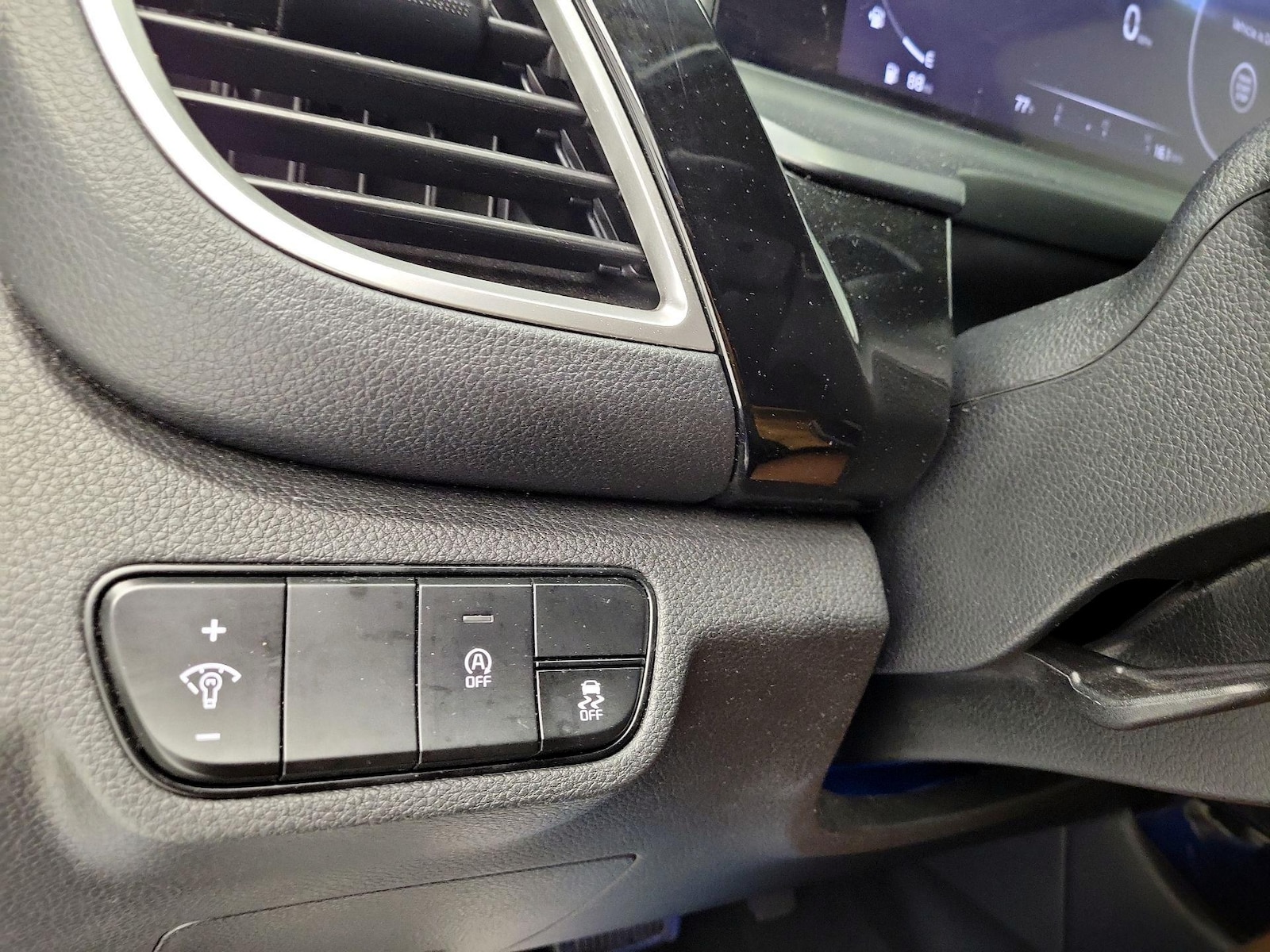 2024 Kia Seltos S - Photo 14