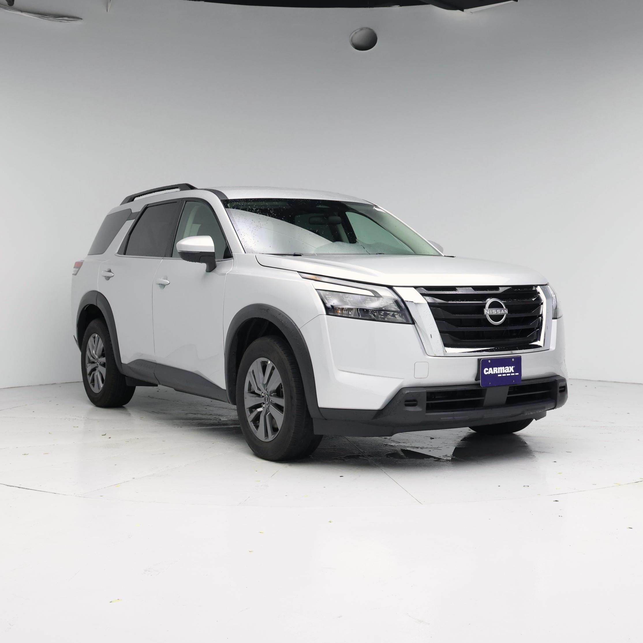 Silver 2025 Nissan Pathfinder SUV / Crossover Front-Wheel Drive Automatic