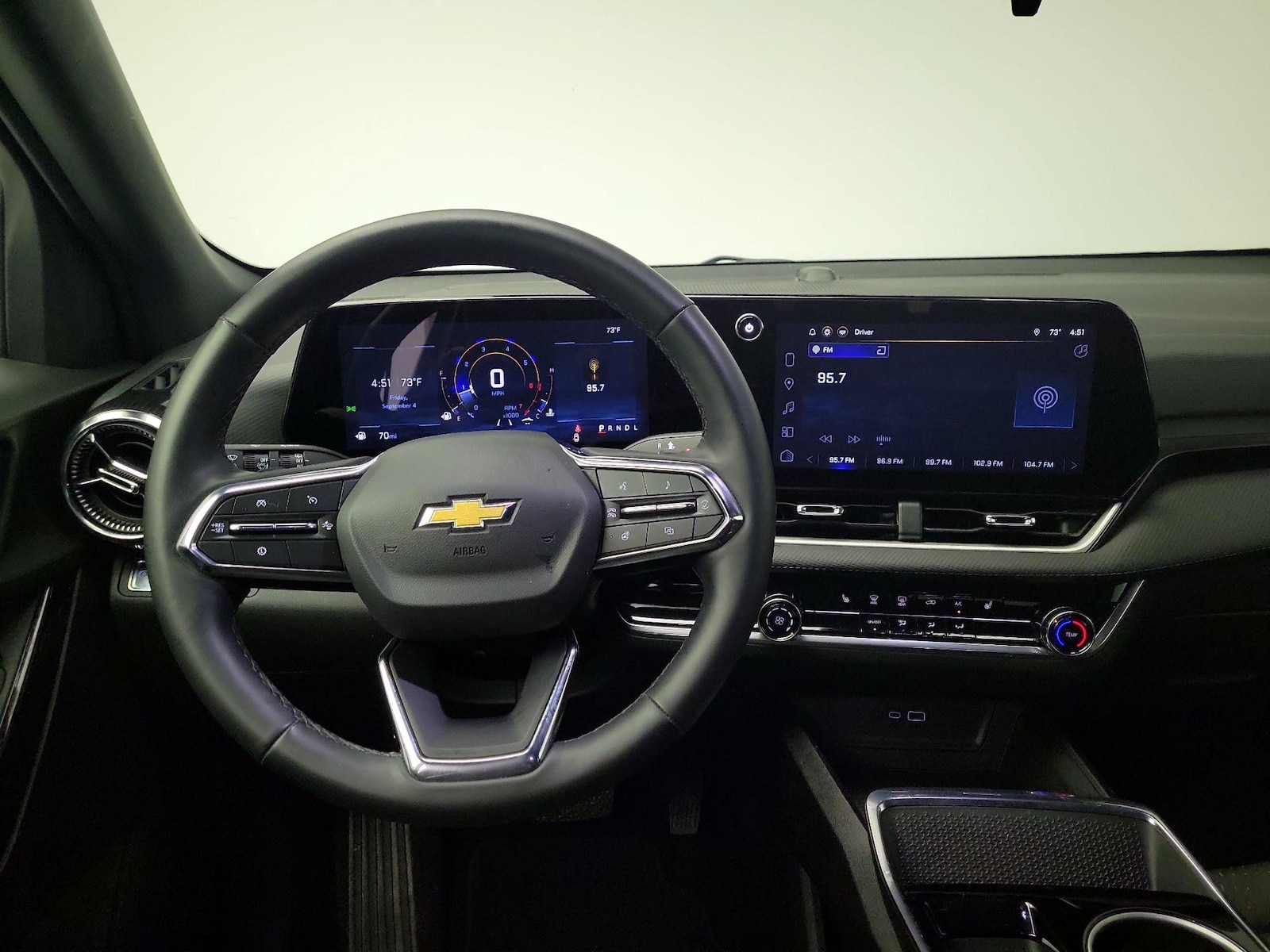 2025 Chevrolet Equinox LT - Photo 11