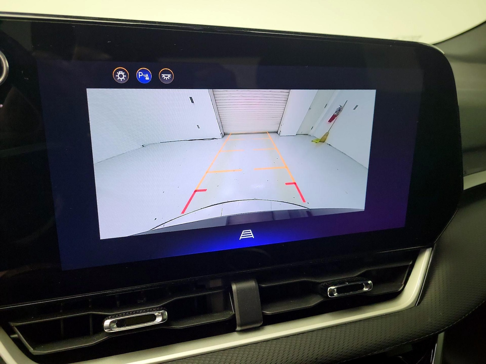 2025 Chevrolet Equinox LT - Photo 15