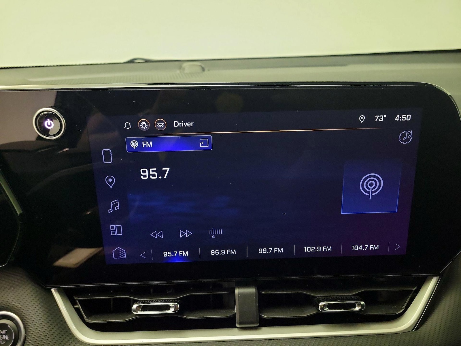 2025 Chevrolet Equinox LT - Photo 16