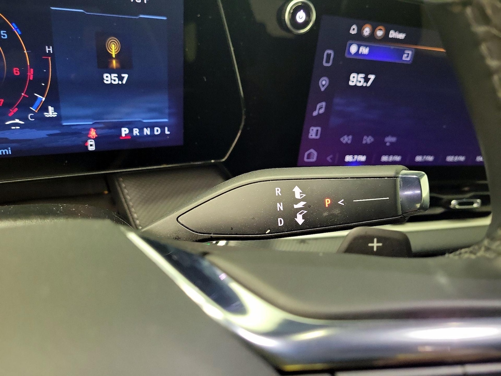 2025 Chevrolet Equinox LT - Photo 18