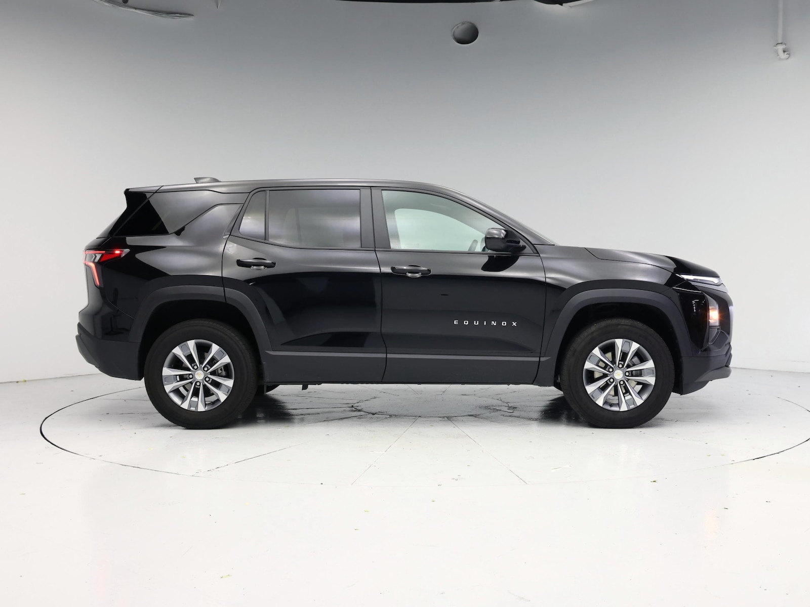 2025 Chevrolet Equinox LT - Photo 8
