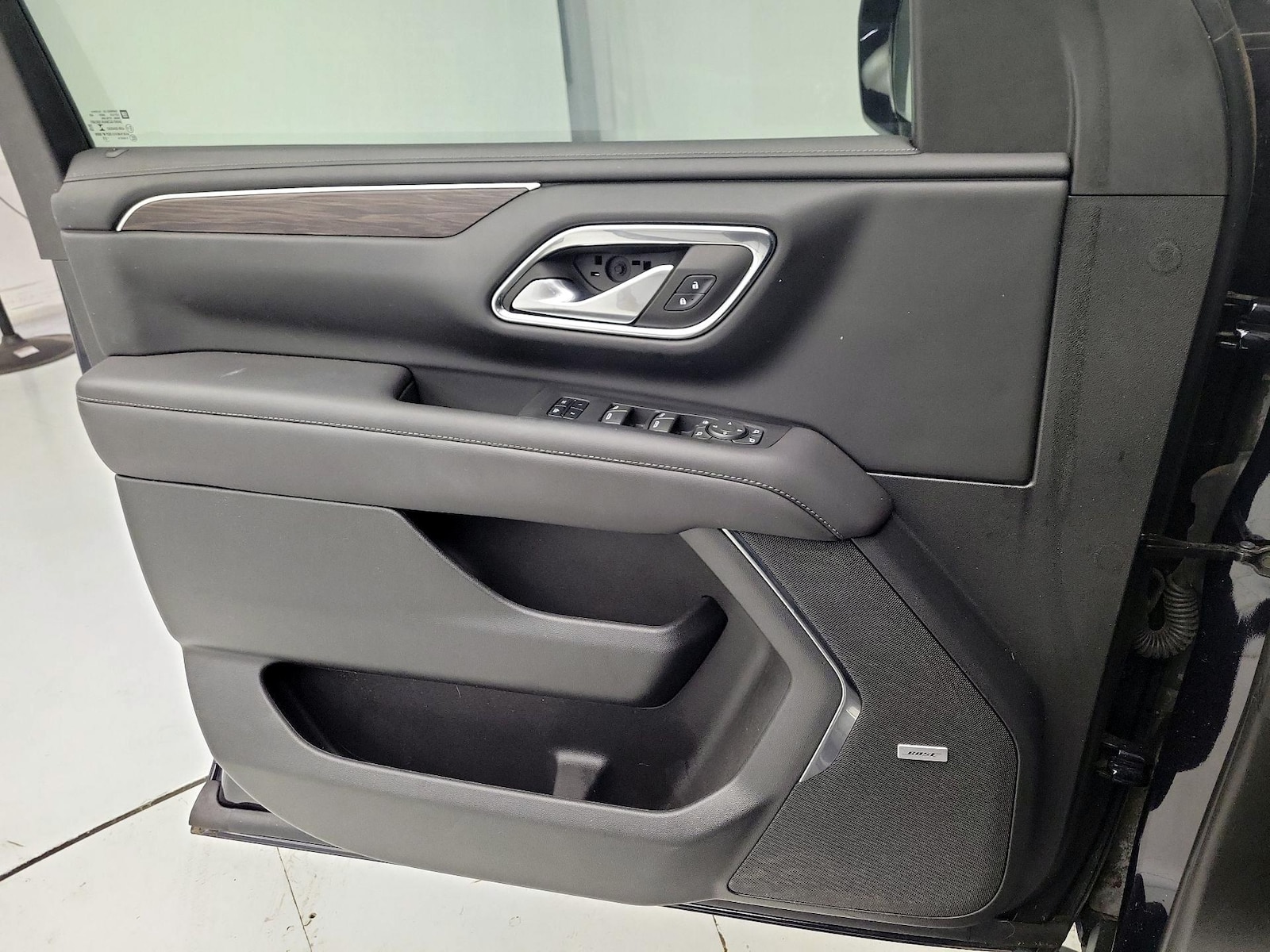2022 Chevrolet Suburban Z71 - Photo 13