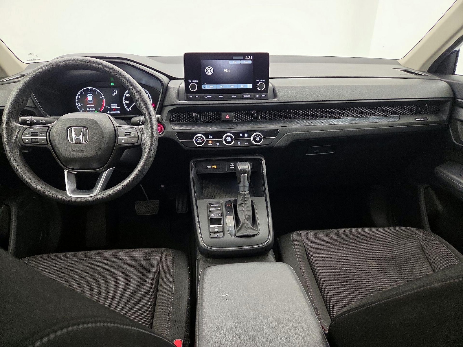 2025 Honda CR-V LX - Photo 10