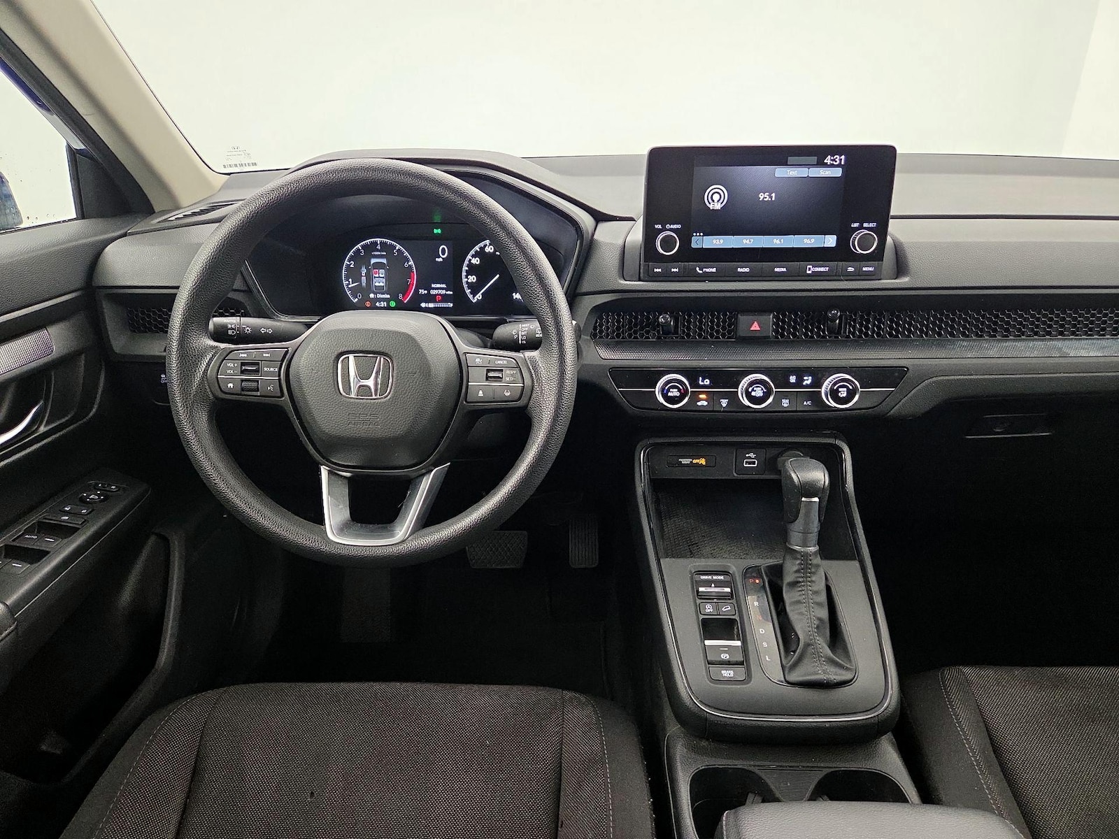 2025 Honda CR-V LX - Photo 11