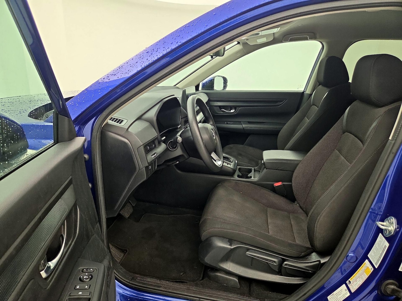 2025 Honda CR-V LX - Photo 12