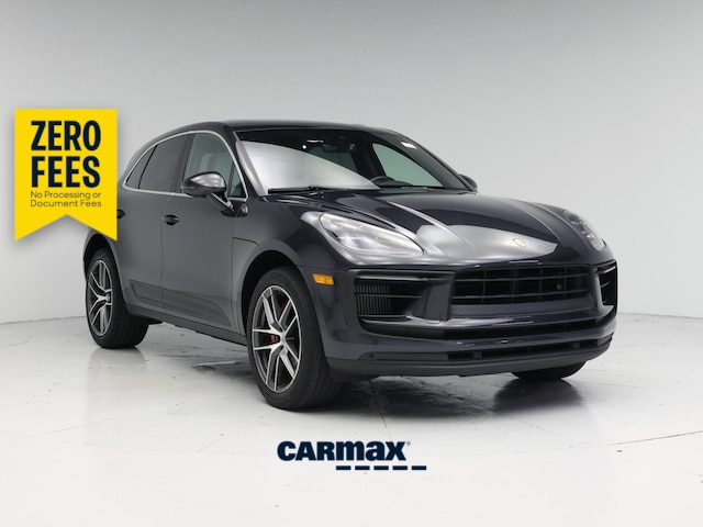 Gray 2022 Porsche Macan SUV / Crossover All-Wheel Drive Automatic