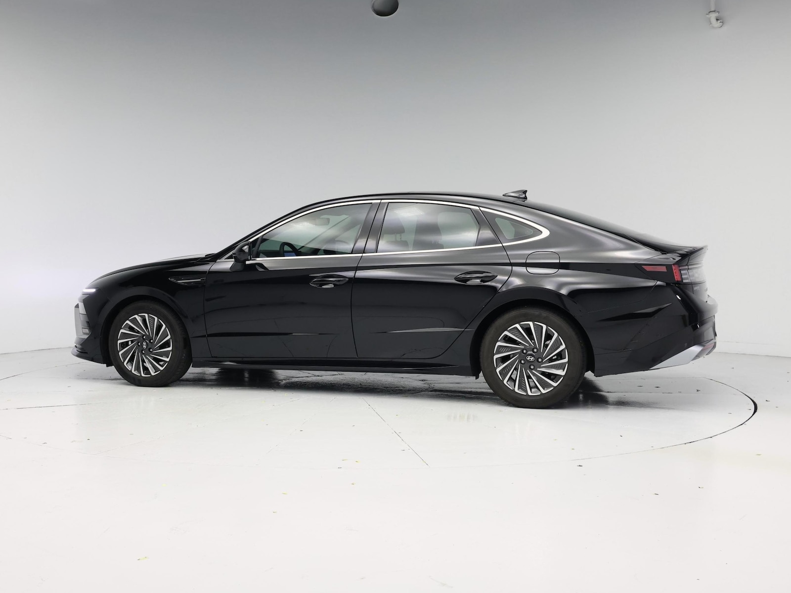 2026 Hyundai Sonata Hybrid Limited - Photo 26
