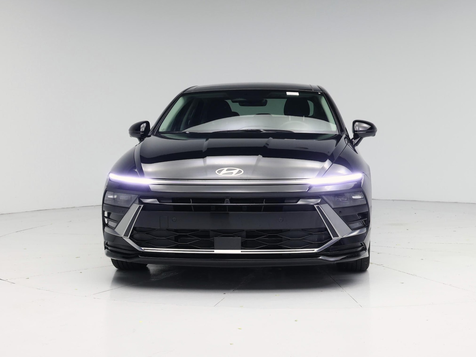2026 Hyundai Sonata Hybrid Limited - Photo 6