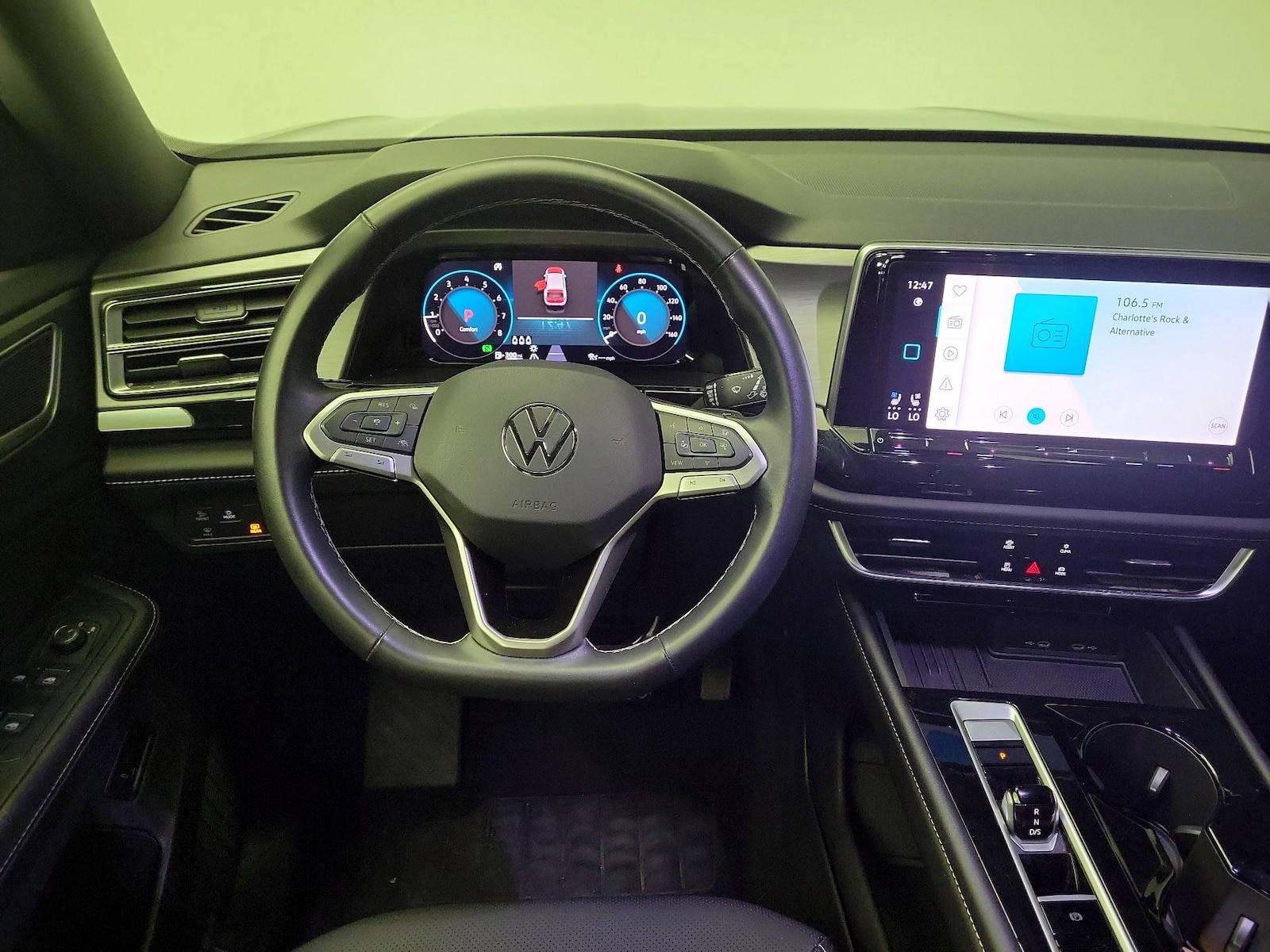 2025 Volkswagen Atlas Cross Sport SE w/Tech - Photo 11