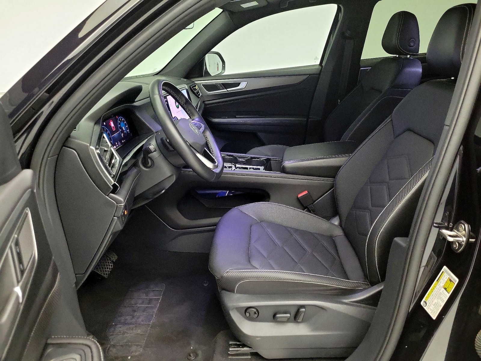 2025 Volkswagen Atlas Cross Sport SE w/Tech - Photo 12