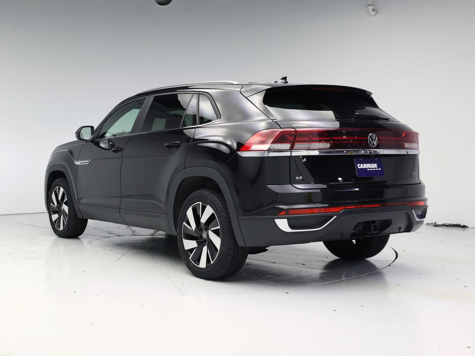 2025 Volkswagen Atlas Cross Sport SE w/Tech - Photo 3