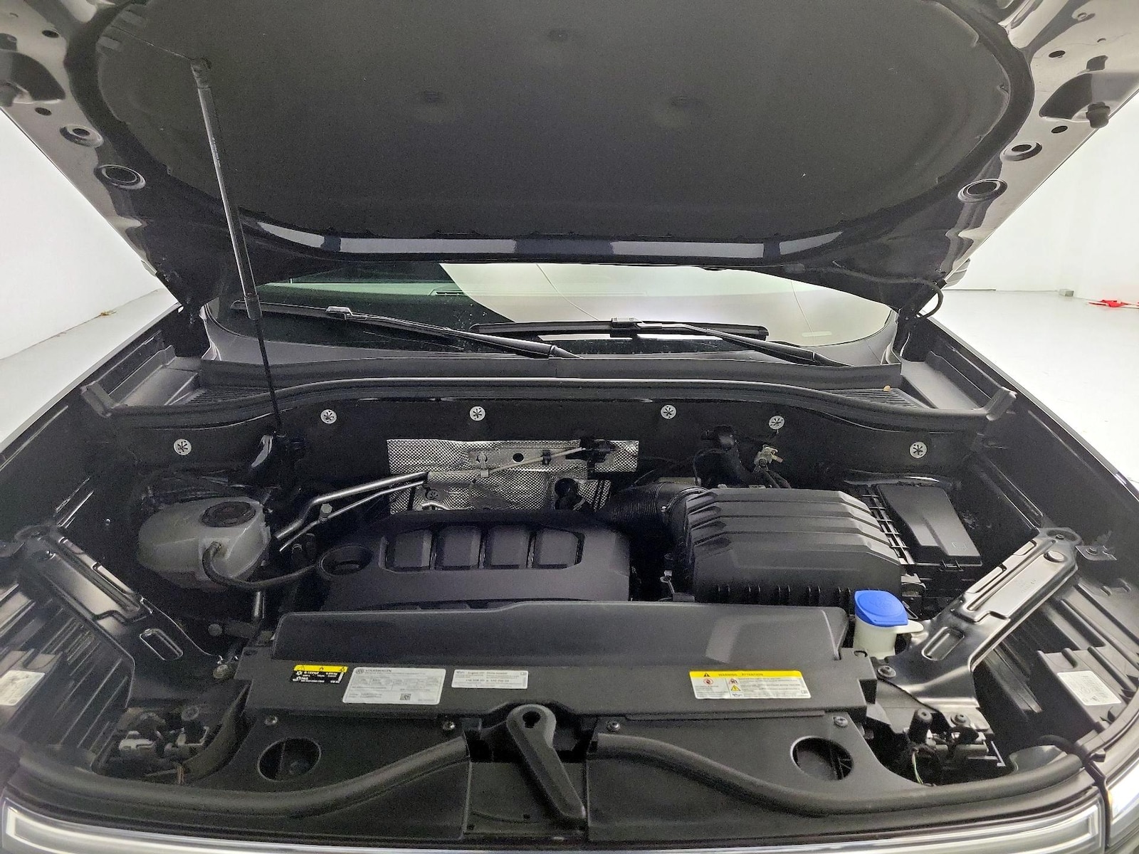 2025 Volkswagen Atlas Cross Sport SE w/Tech - Photo 22