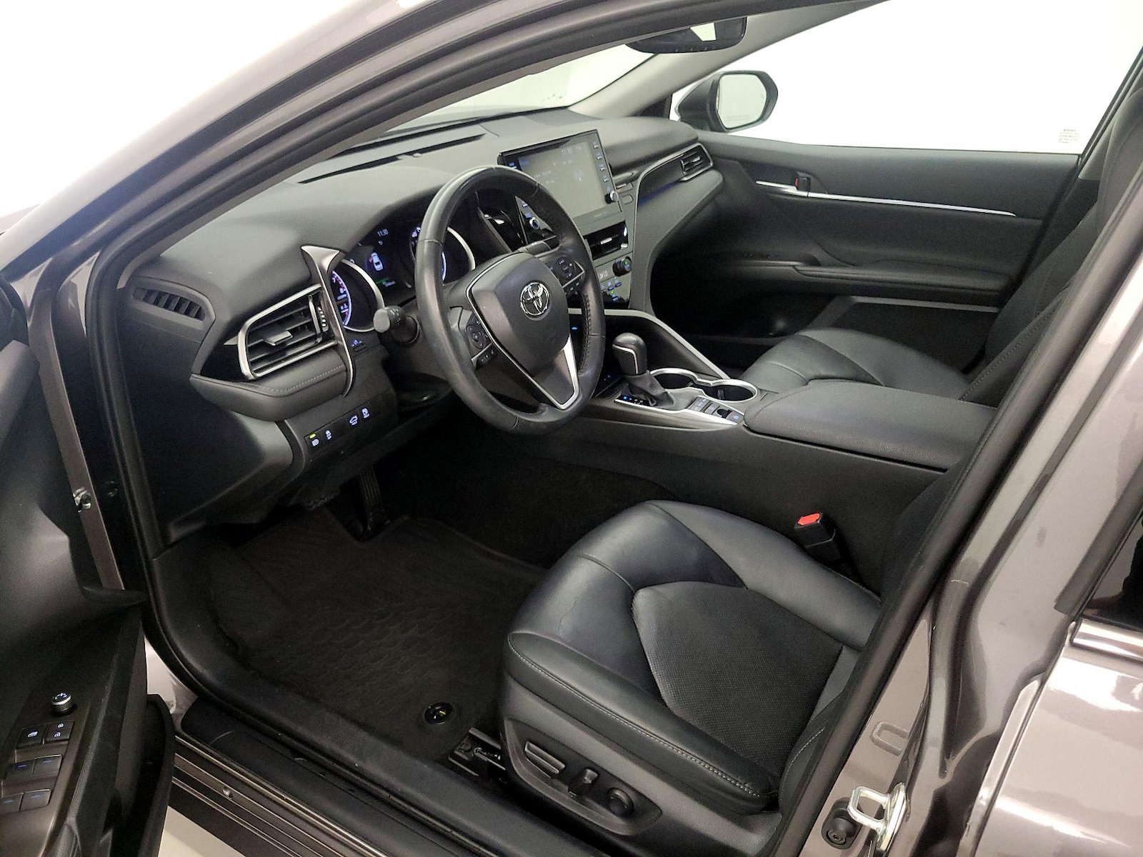 2024 Toyota Camry XLE - Photo 12