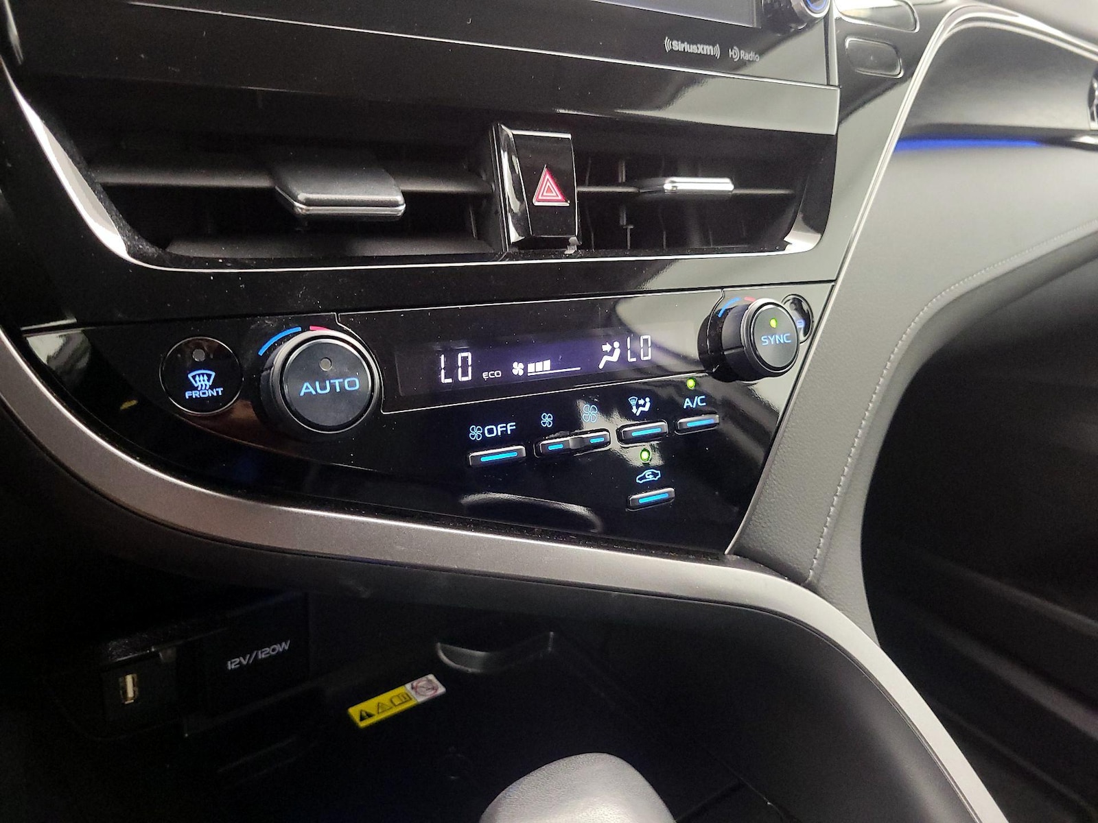2024 Toyota Camry XLE - Photo 17