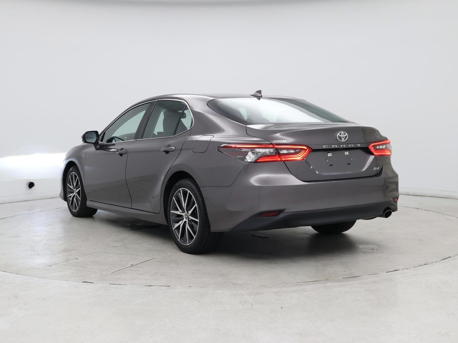 2024 Toyota Camry XLE - Photo 3