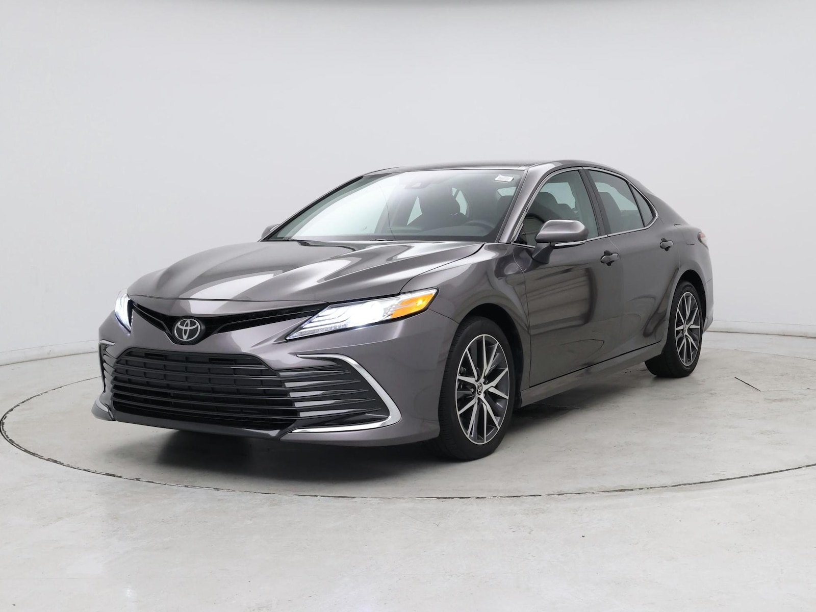 2024 Toyota Camry XLE - Photo 5