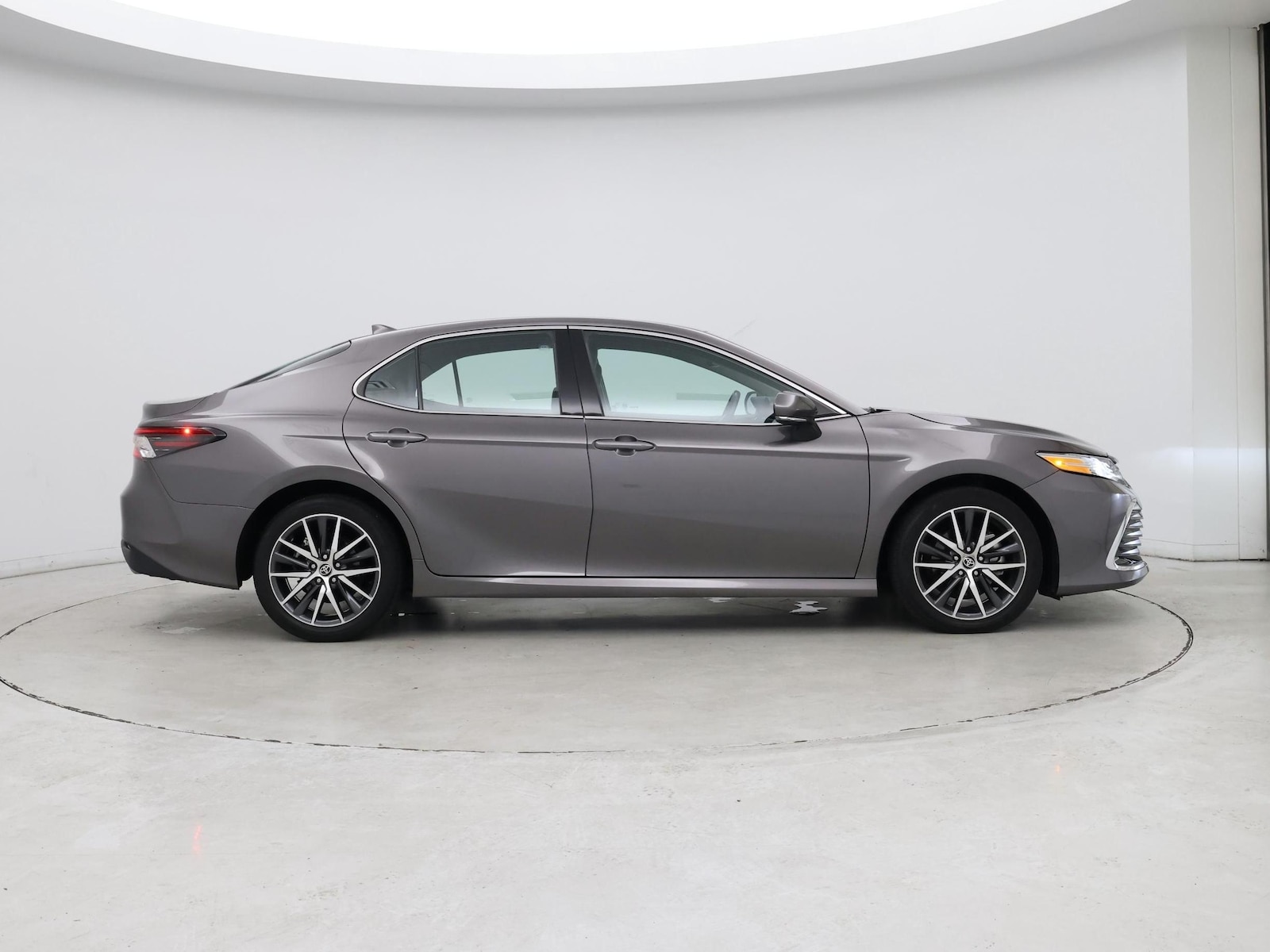 2024 Toyota Camry XLE - Photo 8
