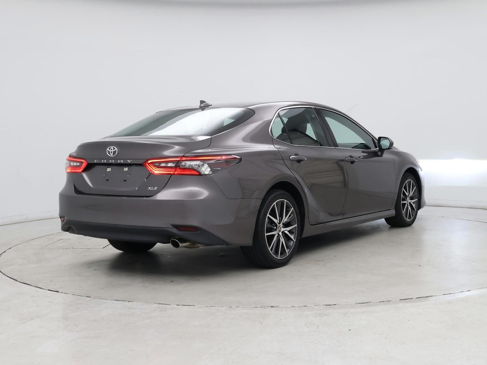2024 Toyota Camry XLE - Photo 9