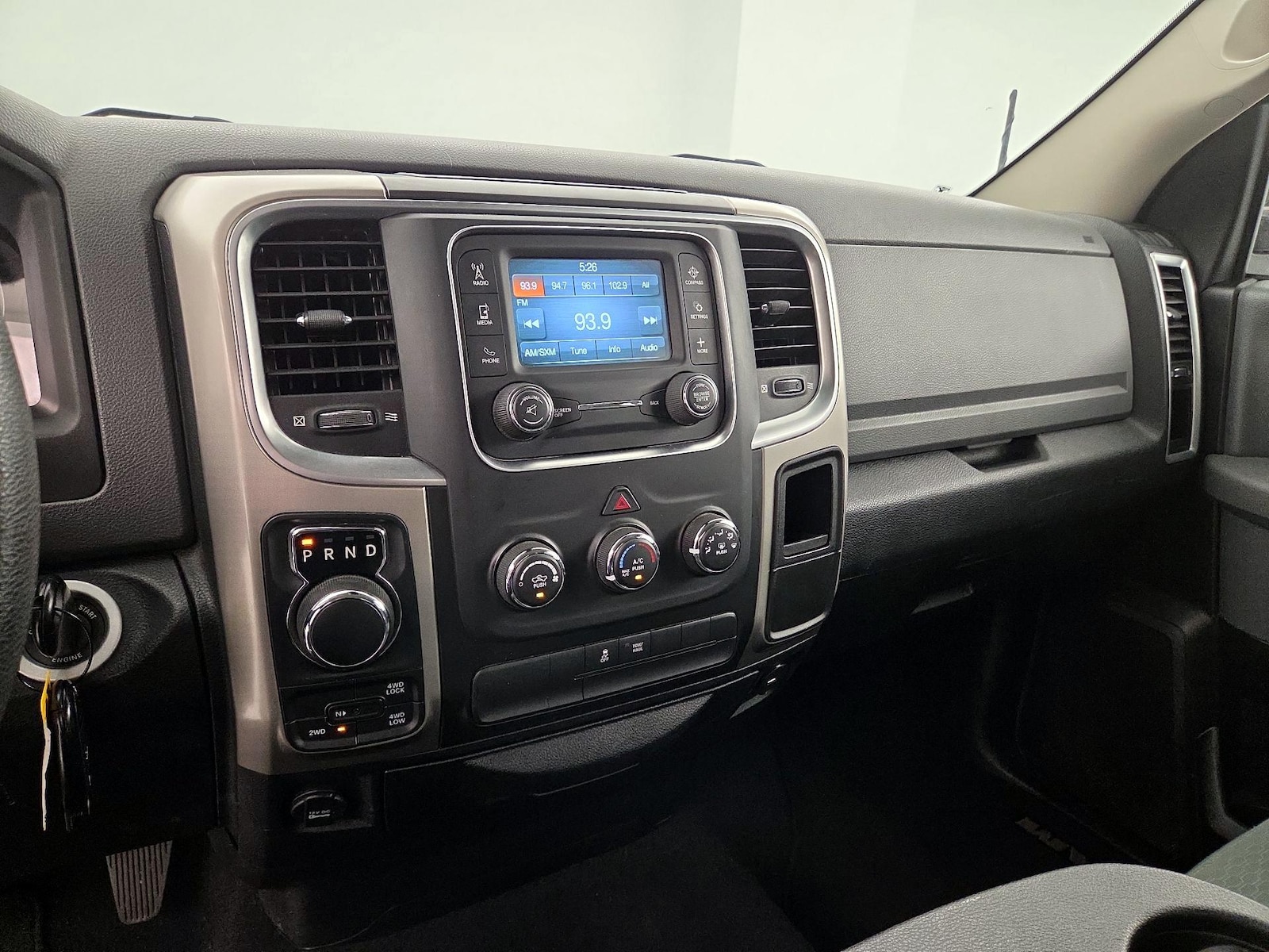 2016 RAM Ram 1500 Pickup SLT - Photo 15