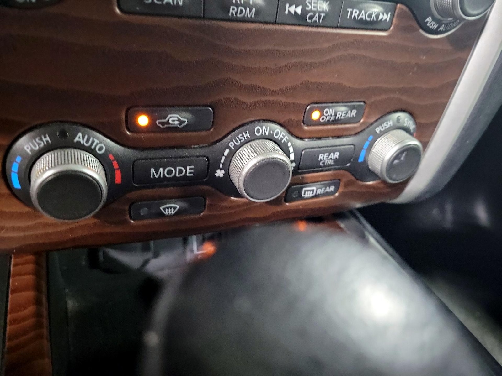 2020 Nissan Pathfinder Platinum - Photo 18