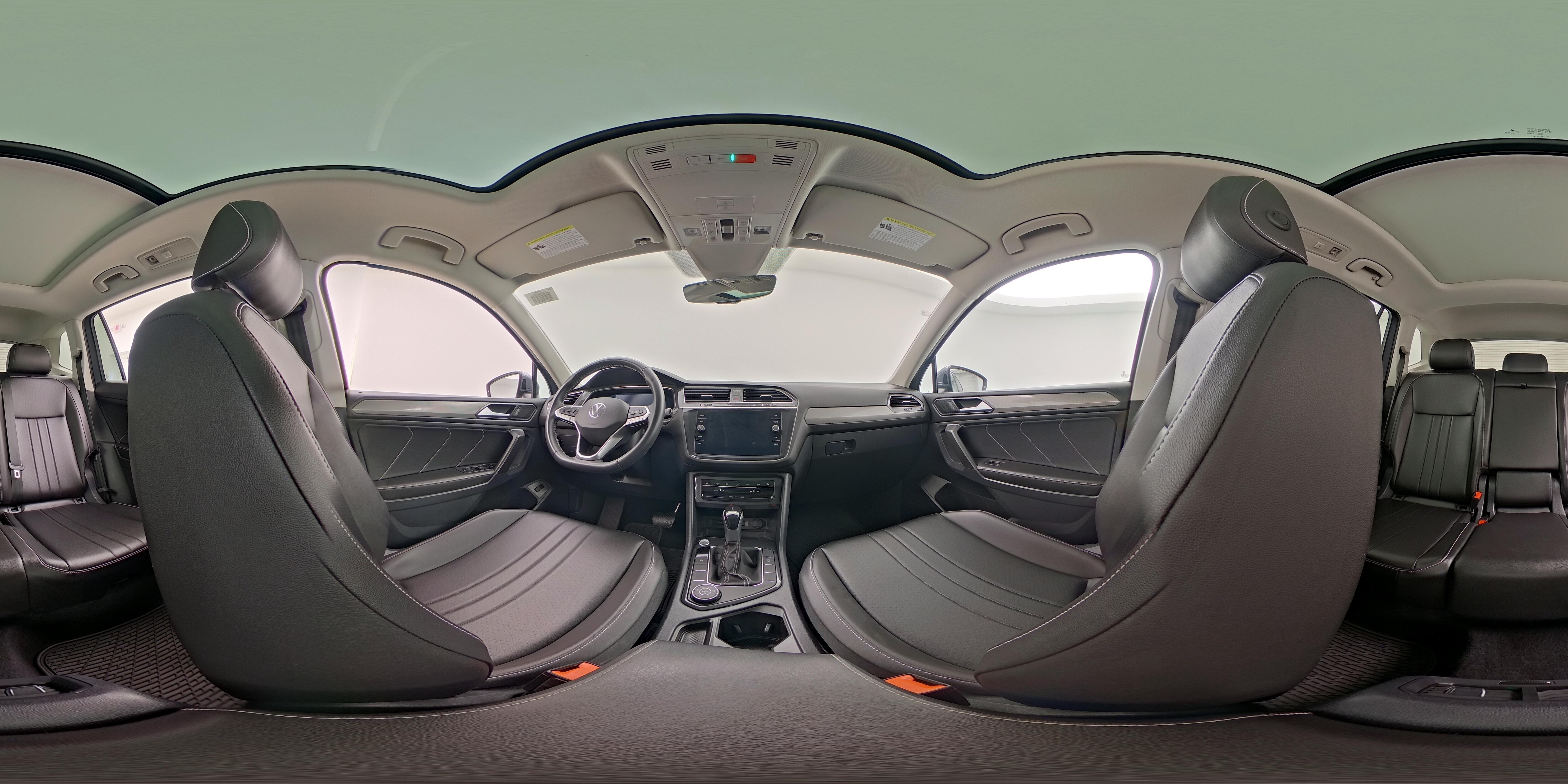2022 Volkswagen Tiguan SE - Photo 25