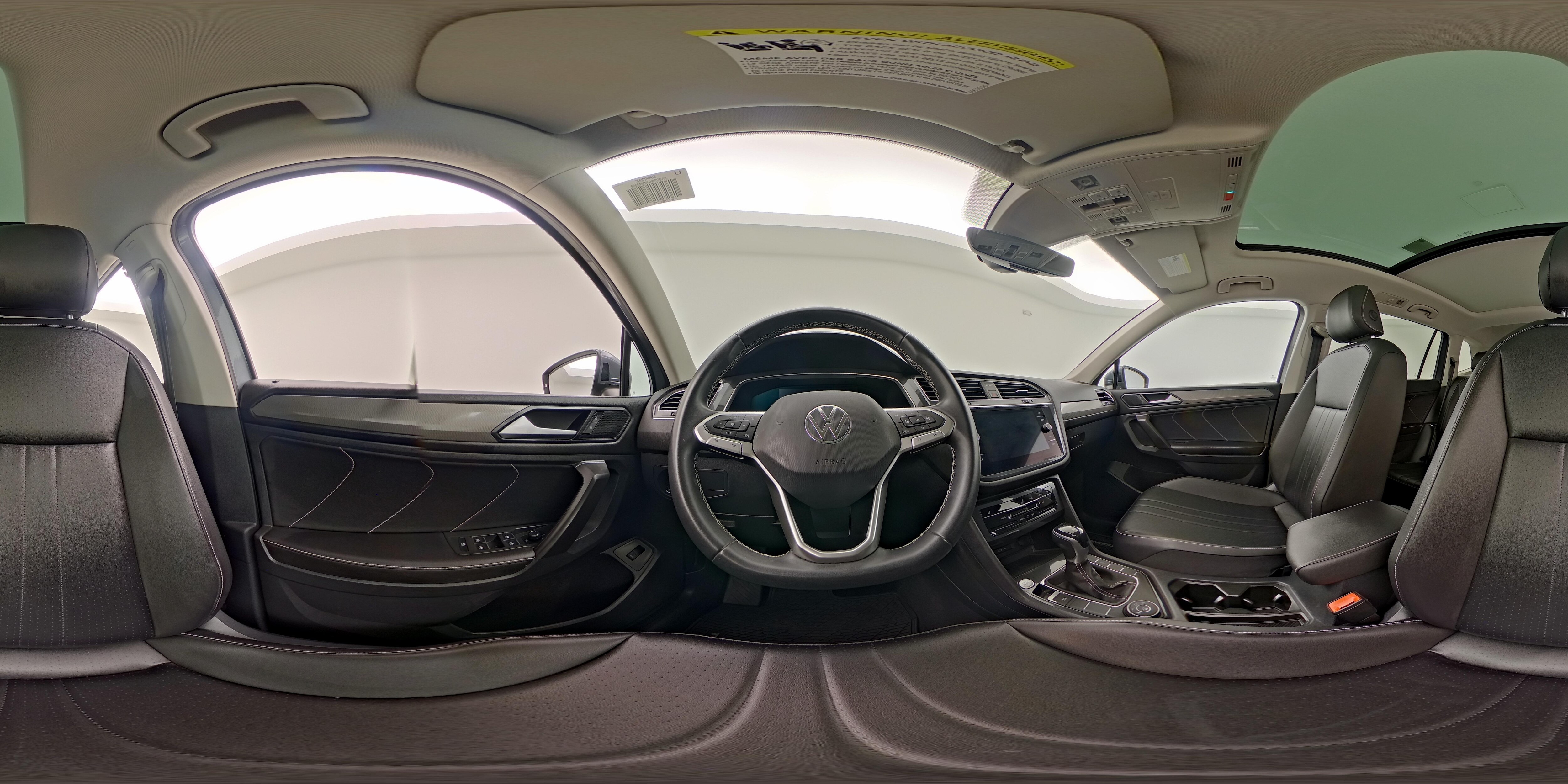 2022 Volkswagen Tiguan SE - Photo 27