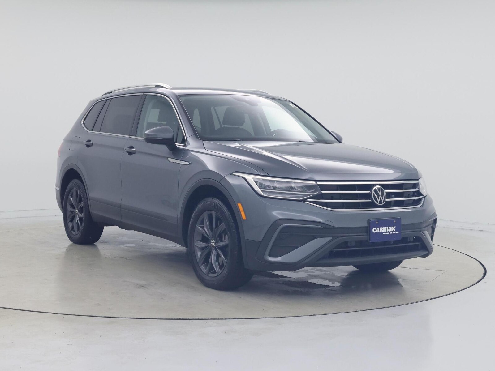 2022 Volkswagen Tiguan SE - Photo 2