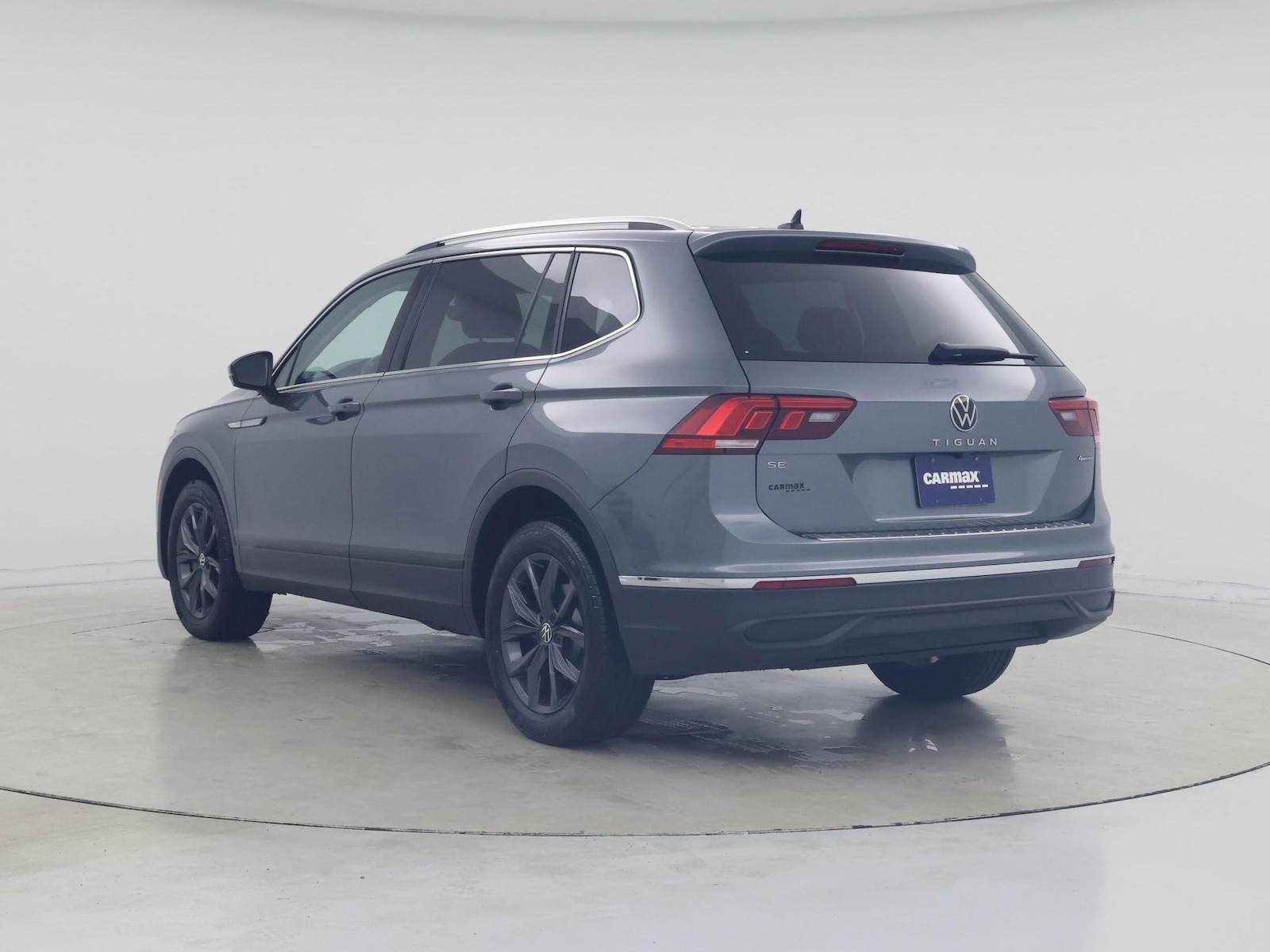 2022 Volkswagen Tiguan SE - Photo 3