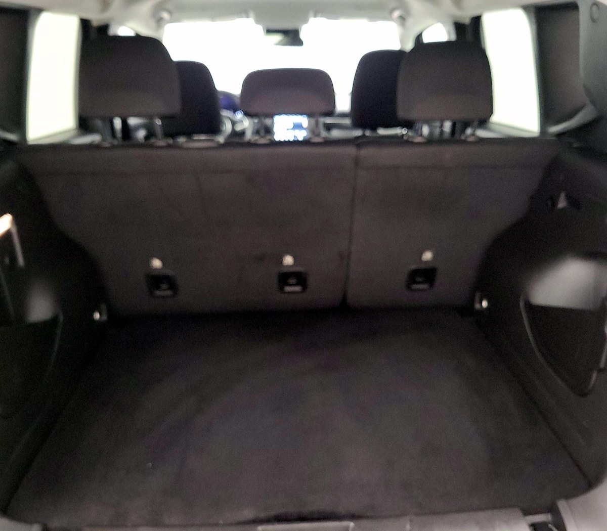 Trunk/Cargo (Seats Up)