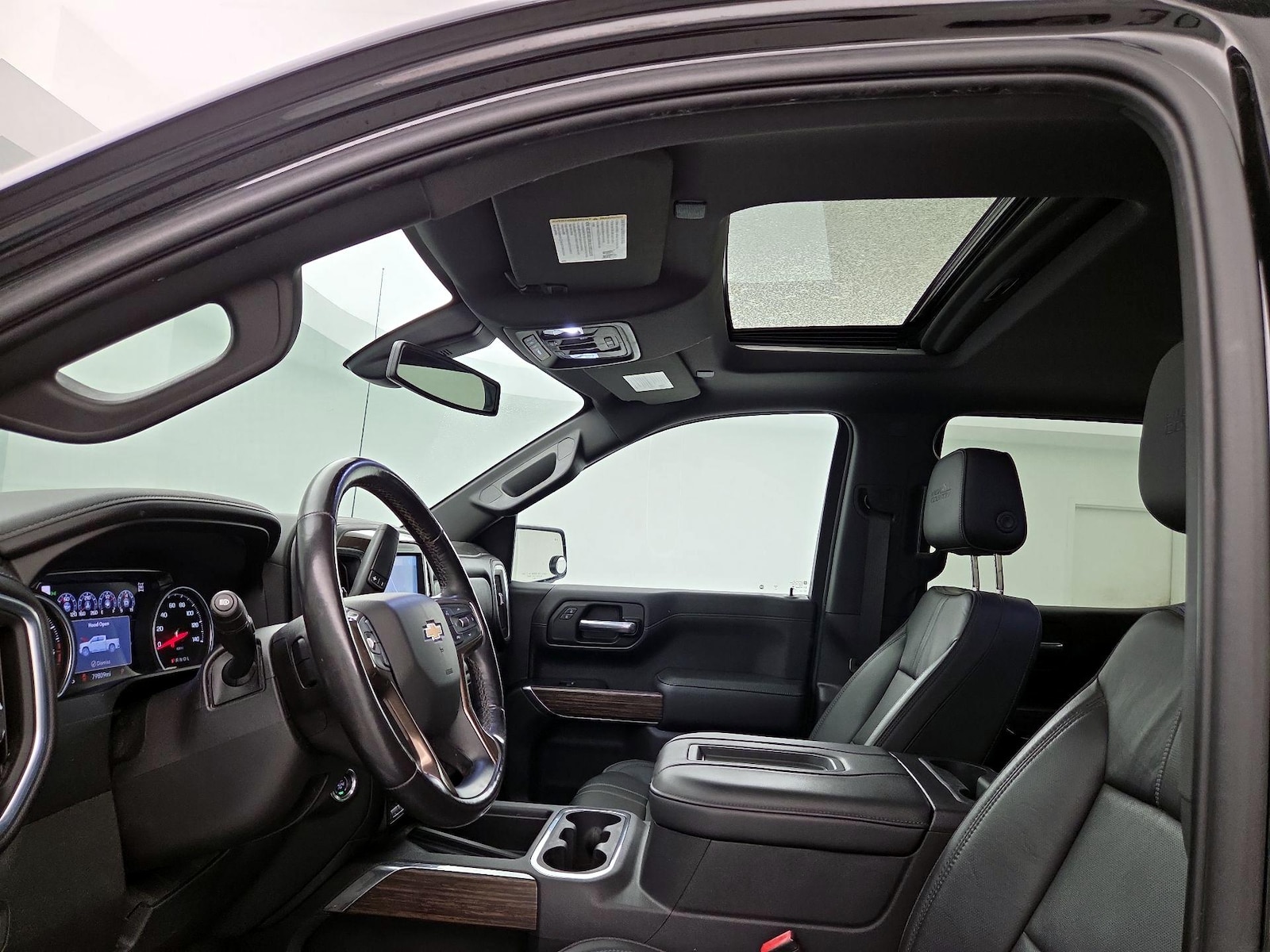 Sunroof(s) & Overhead Airbags