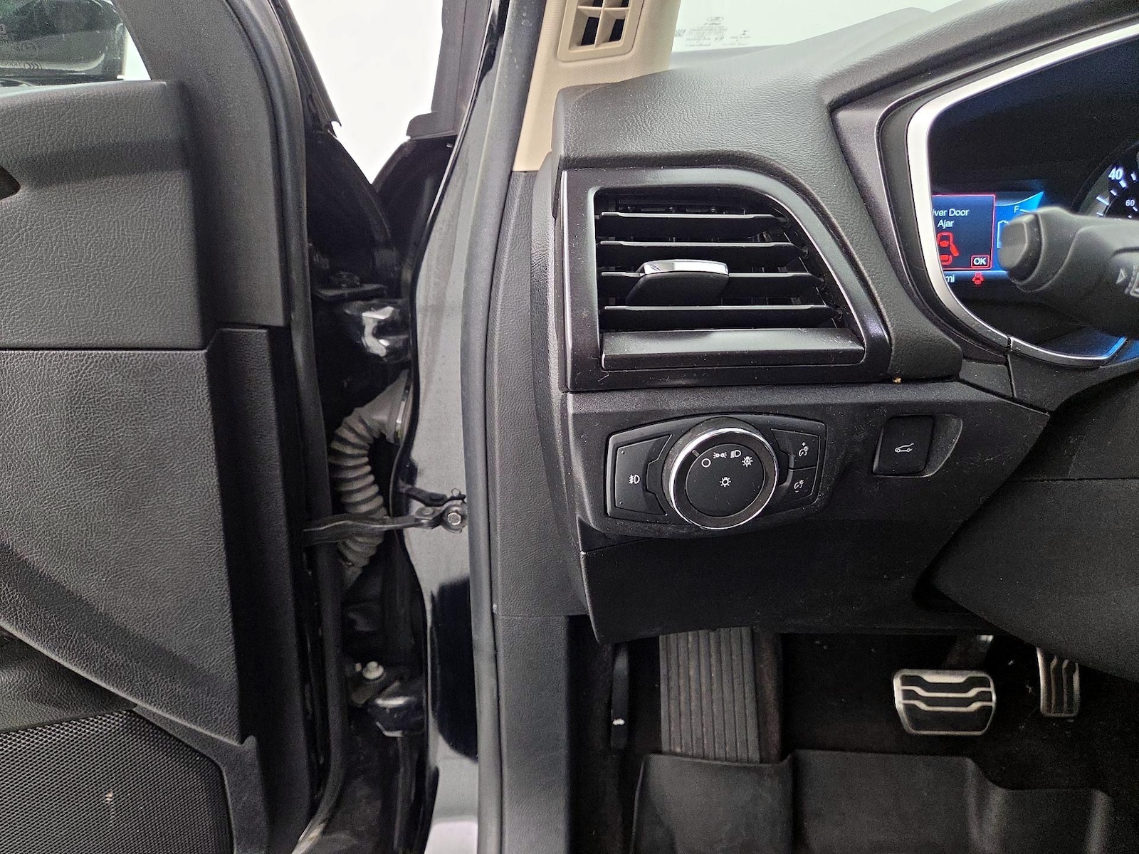 2018 Ford Fusion Energi Titanium - Photo 14
