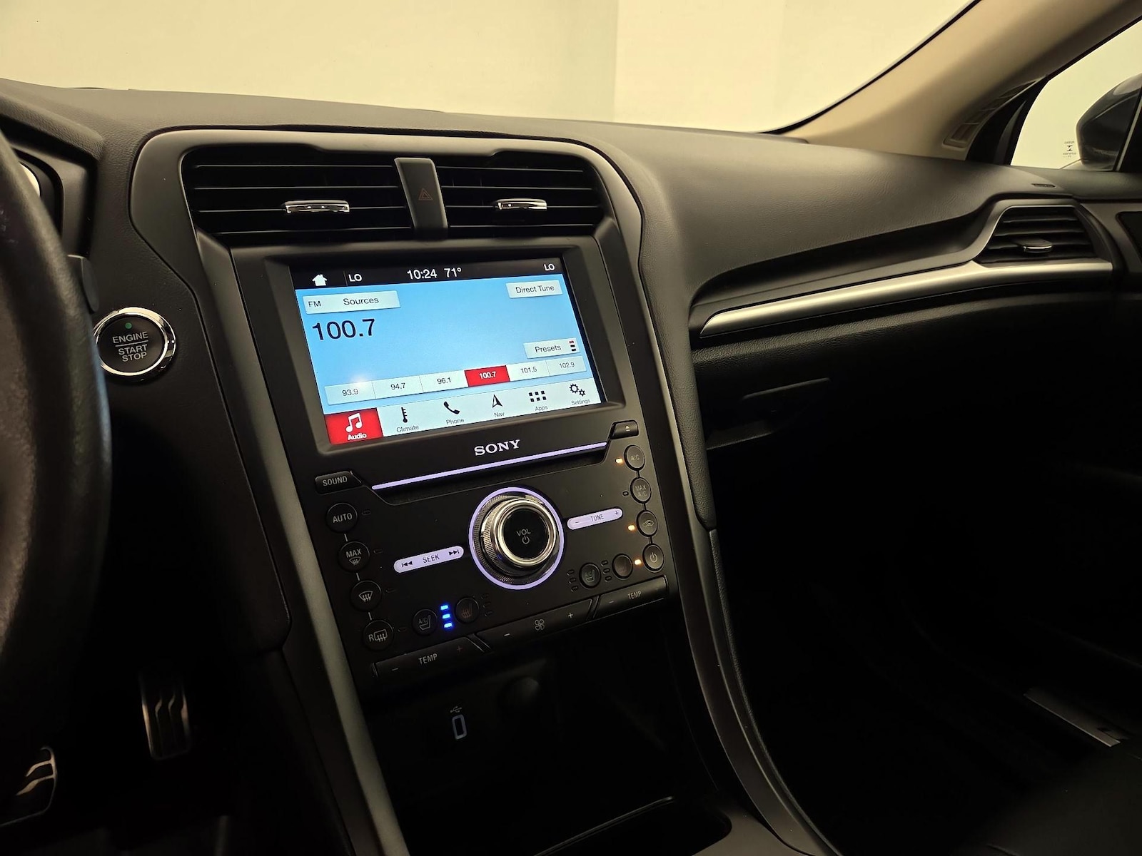 2018 Ford Fusion Energi Titanium - Photo 17