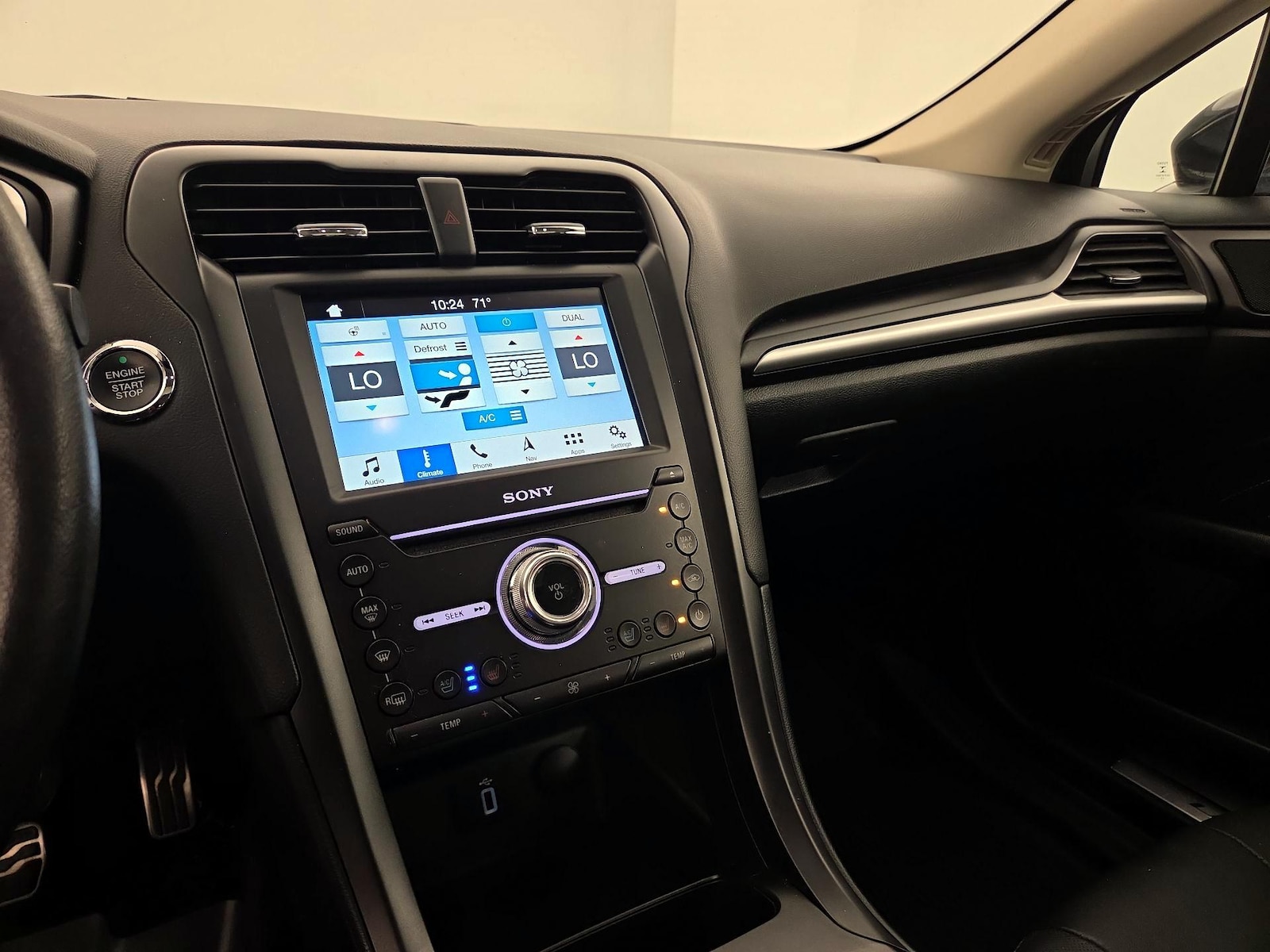 2018 Ford Fusion Energi Titanium - Photo 18