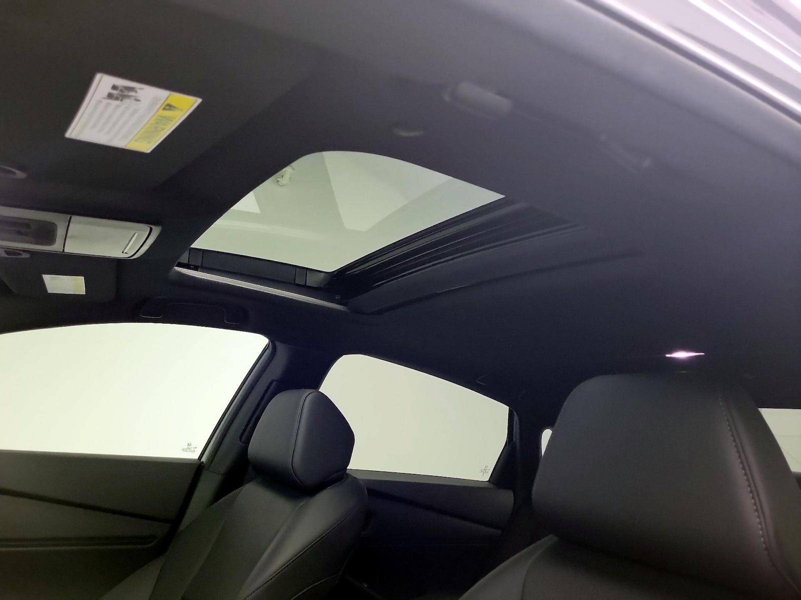 Sunroof(s) & Overhead Airbags