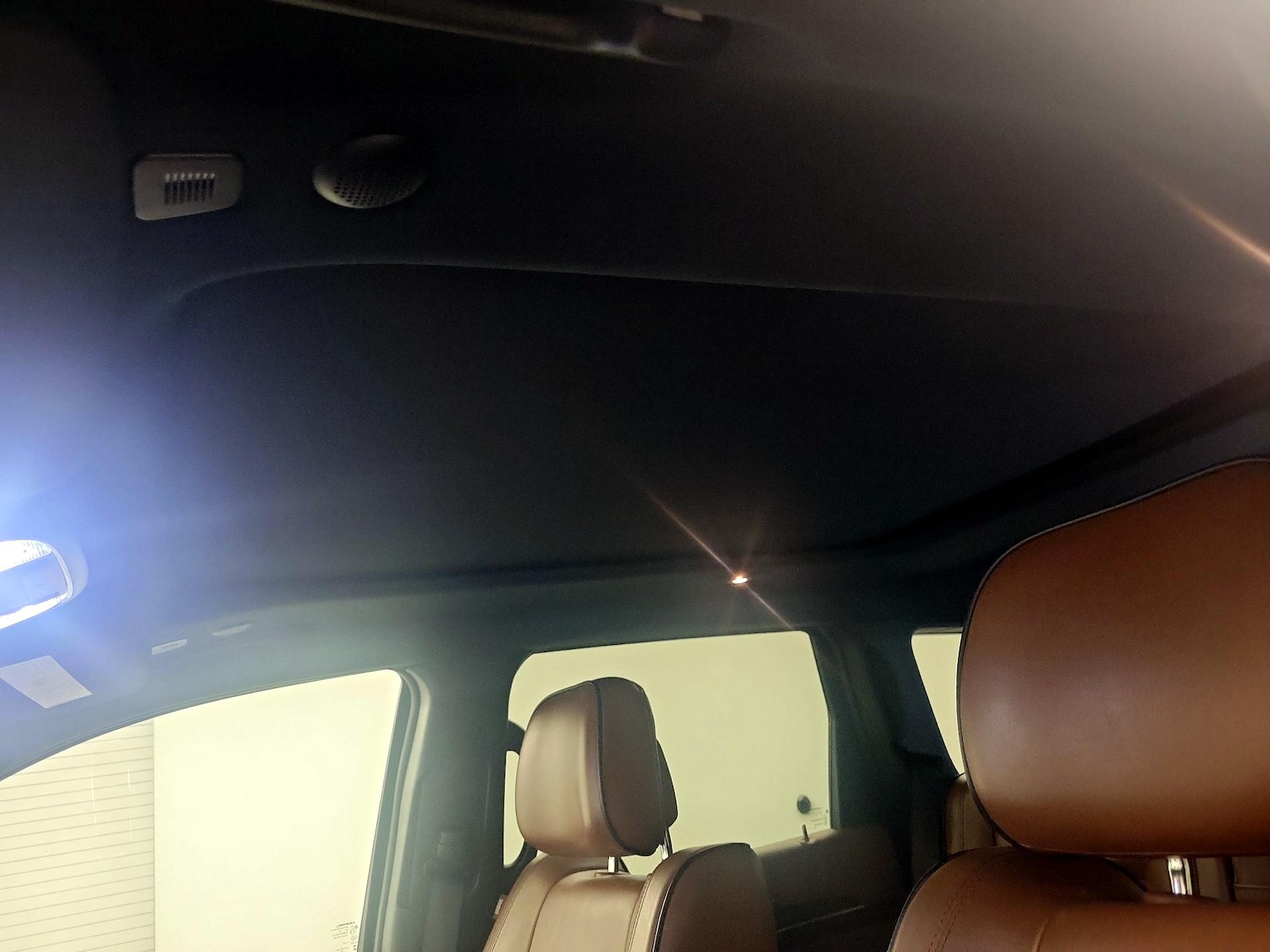 2020 Jeep Grand Cherokee Overland - Photo 18