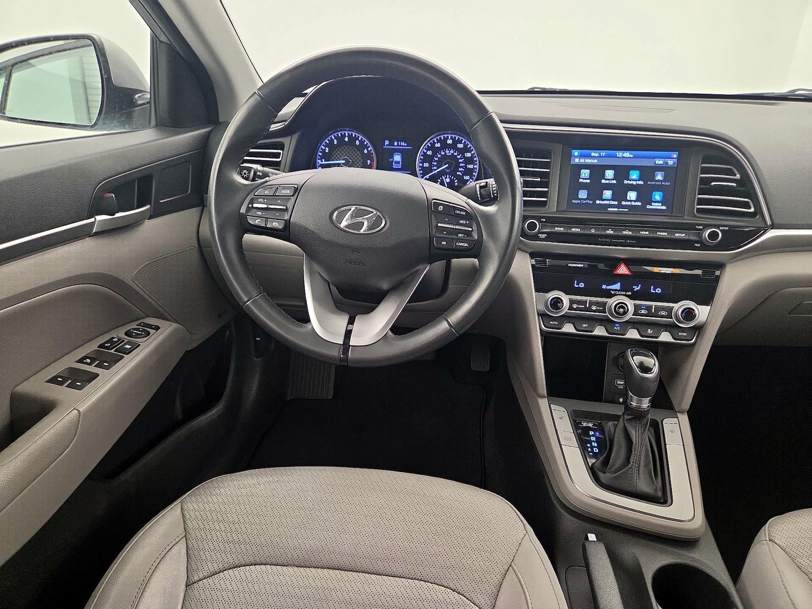 2020 Hyundai Elantra Limited - Photo 11