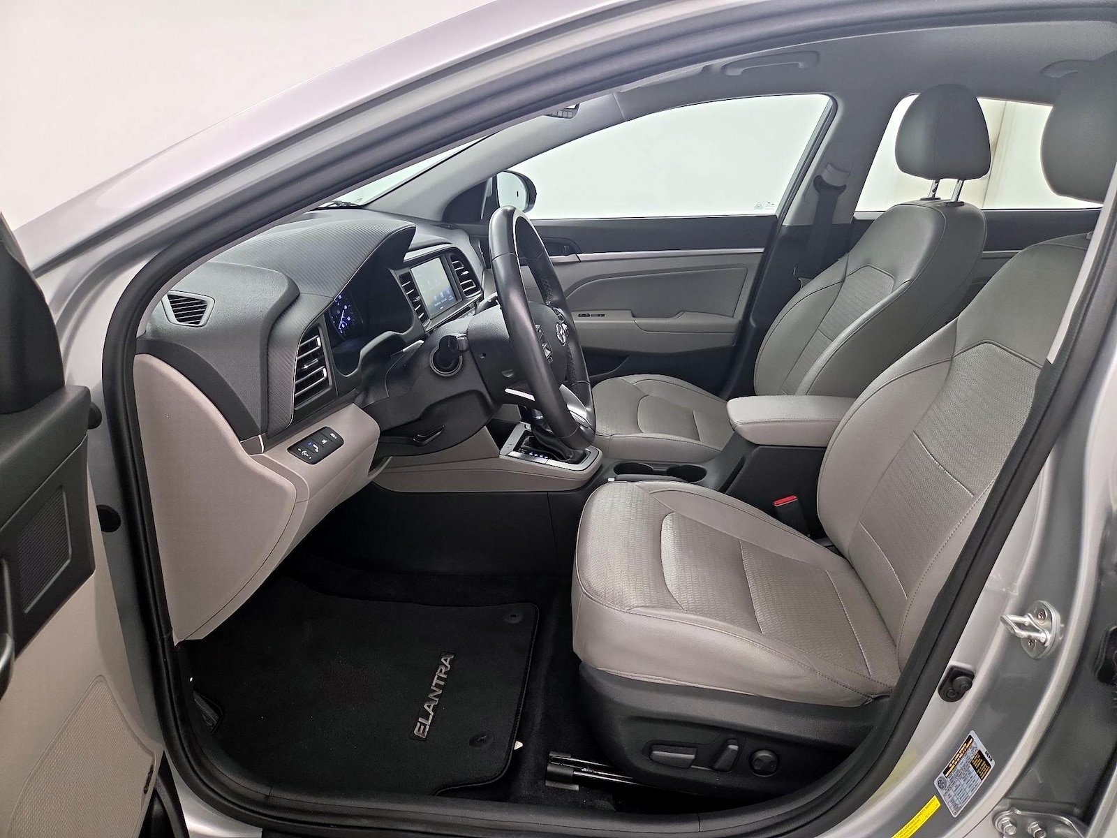 2020 Hyundai Elantra Limited - Photo 12